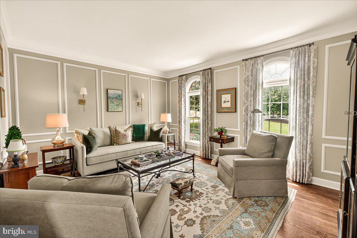 HOLBROOK HEIGHTS - Residential