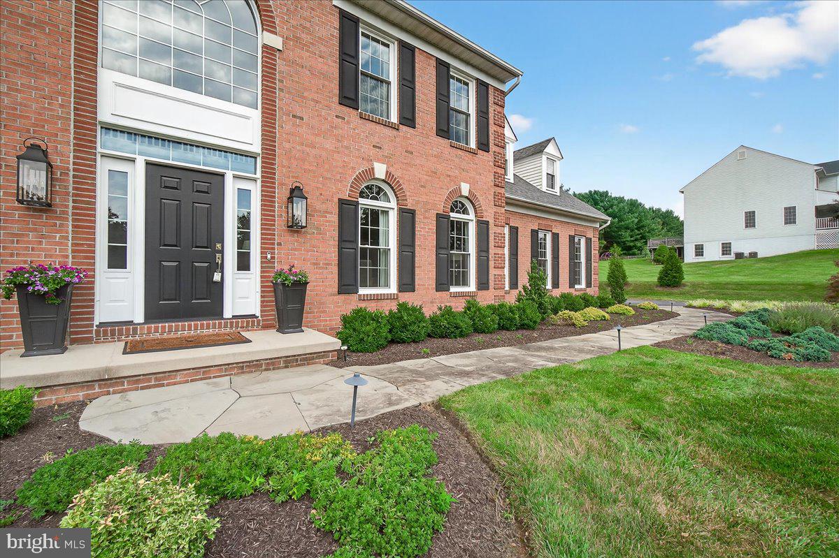 HOLBROOK HEIGHTS - Residential