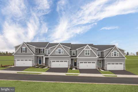 Townhouse For Sale - 450 Leopold Court<br/> HUNTINGDON VALLEY, PA 19006