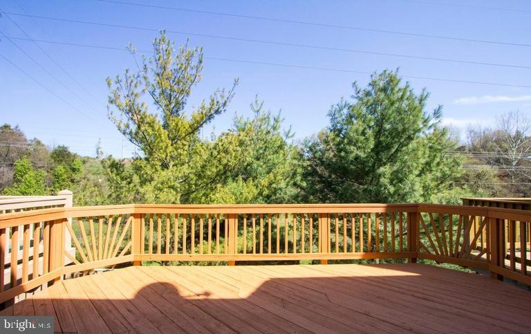 KNOLLS AT BULL RUN - Residential Lease