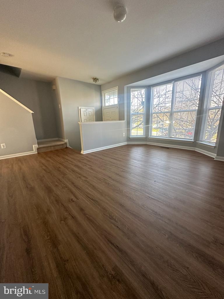 KNOLLS AT BULL RUN - Residential Lease