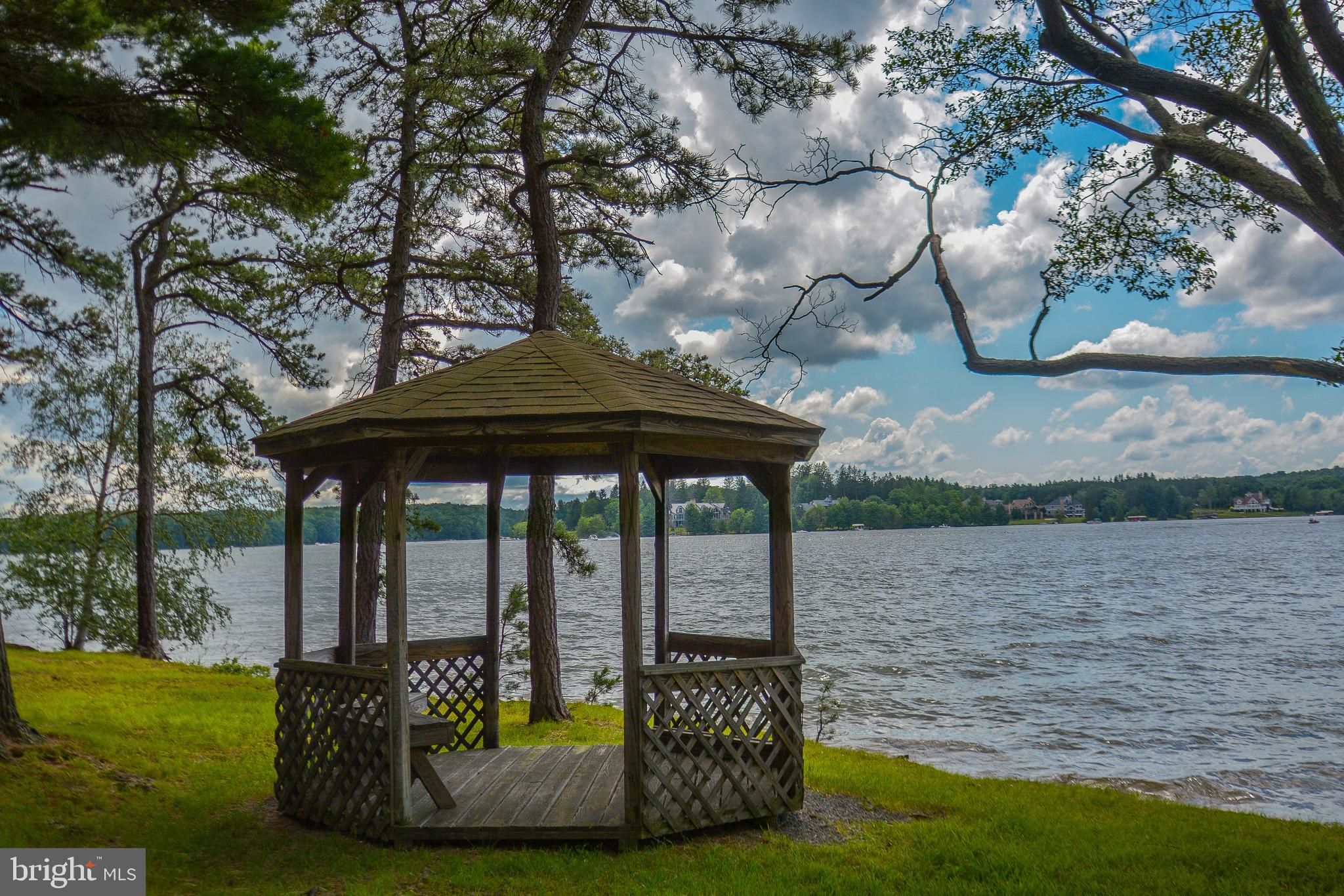 THOUSAND ACRES - Residential