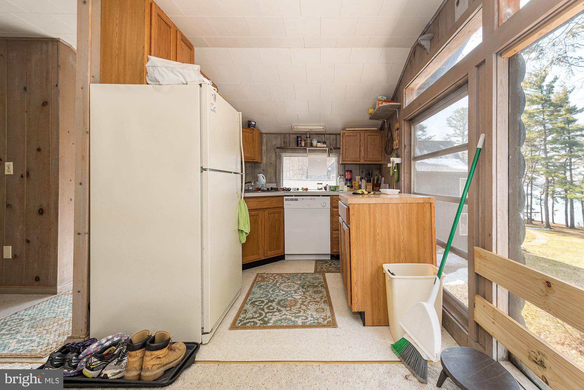 THOUSAND ACRES - Residential