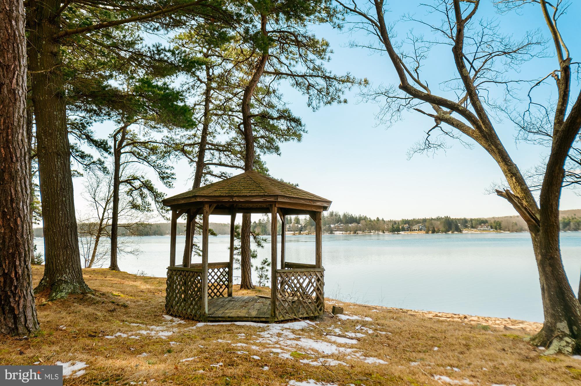 THOUSAND ACRES - Residential