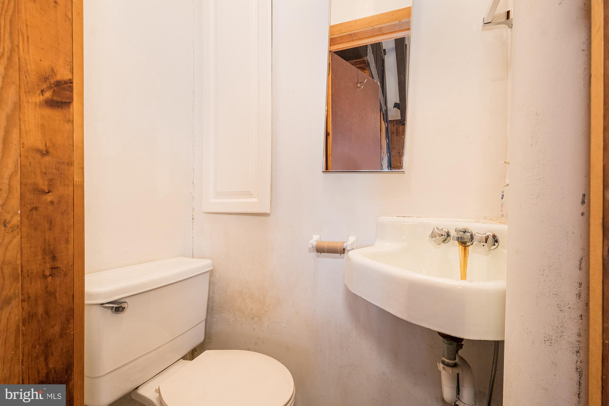 THOUSAND ACRES - Residential