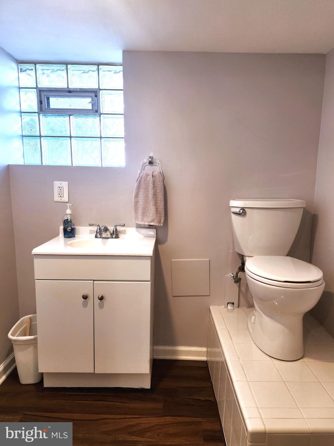 ELMWOOD - Residential