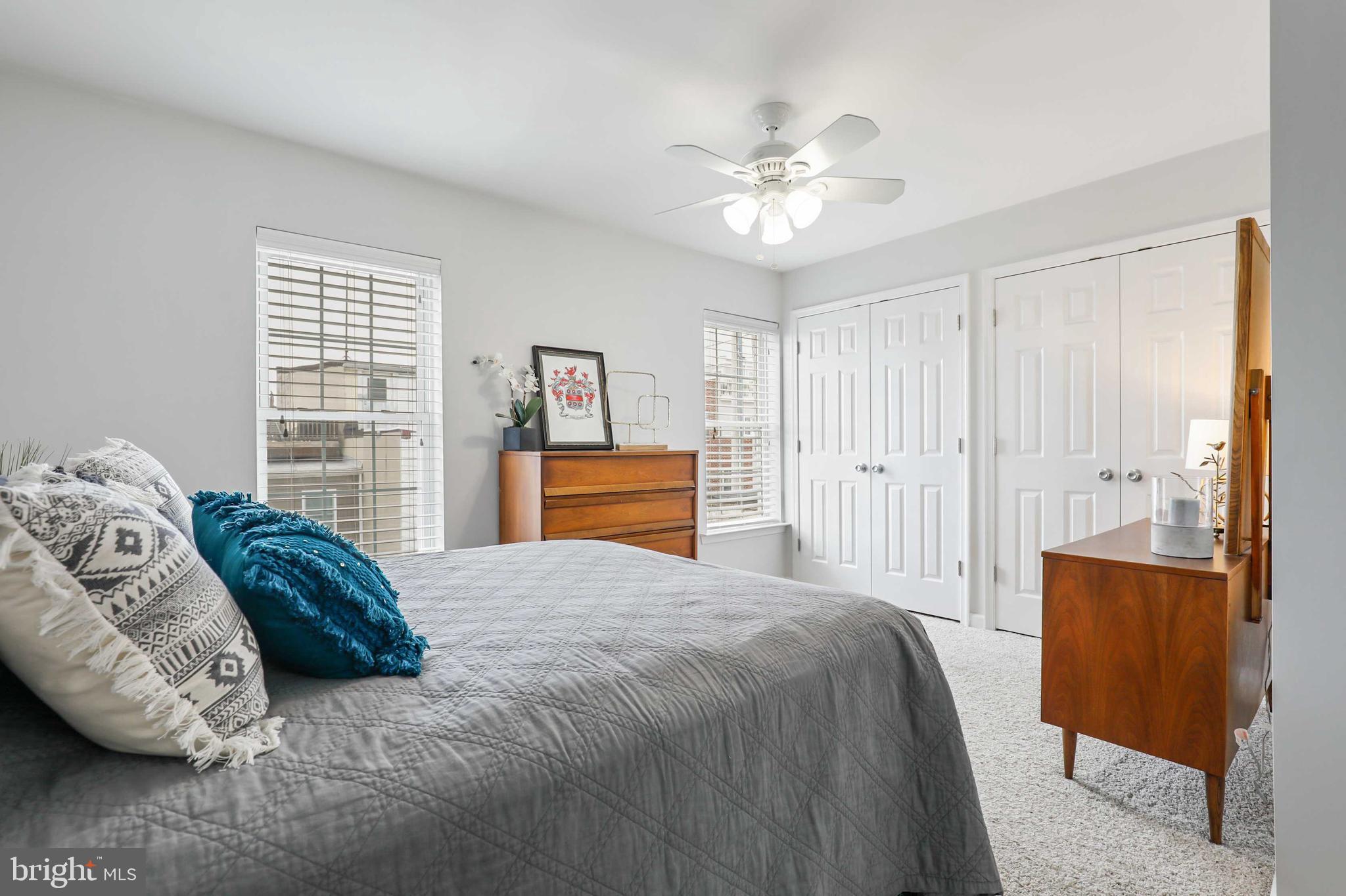 LOCUST POINT - Residential