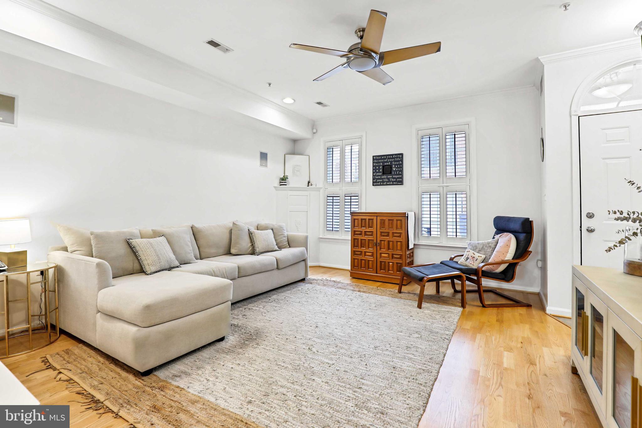 LOCUST POINT - Residential