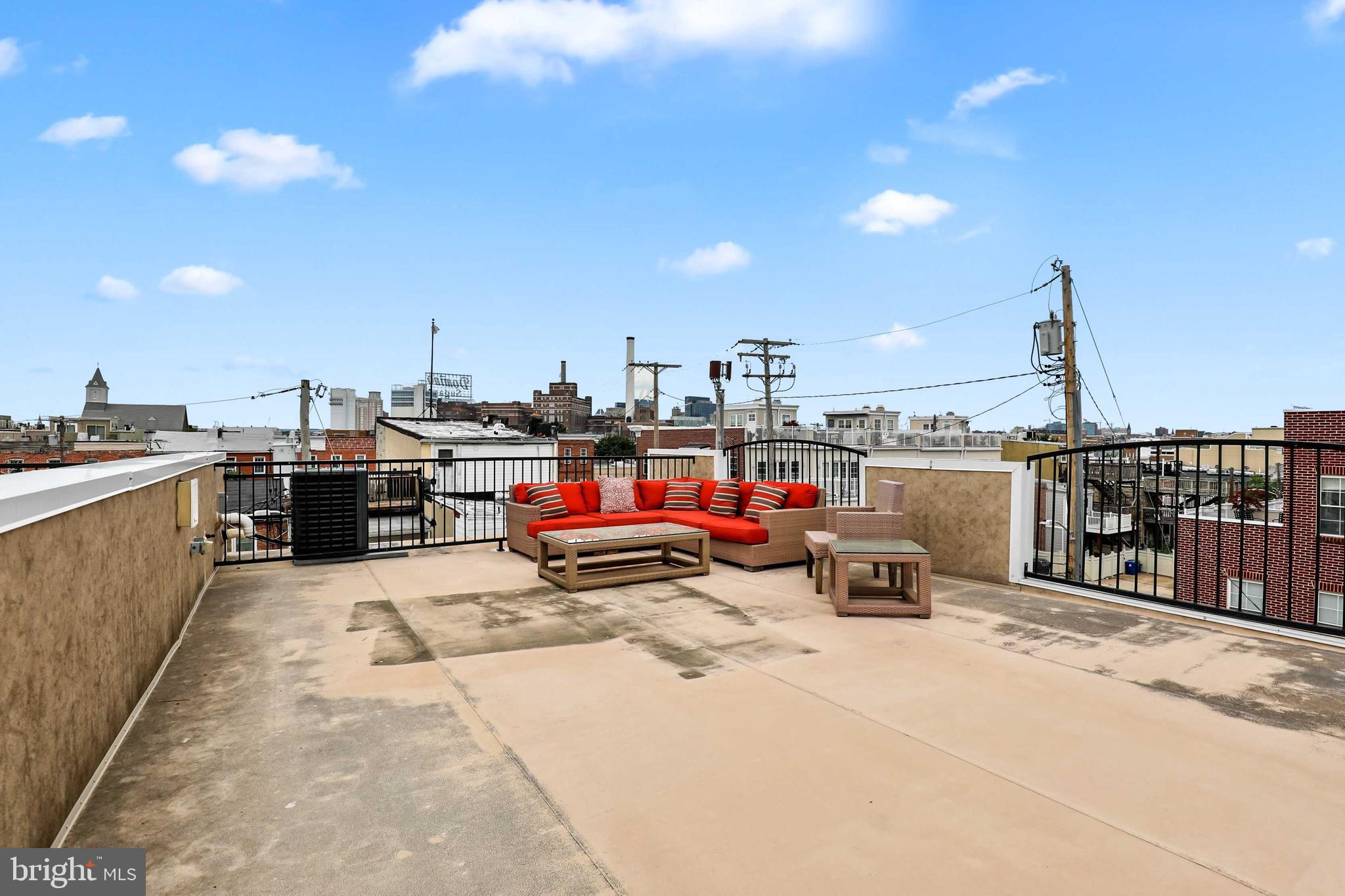 LOCUST POINT - Residential