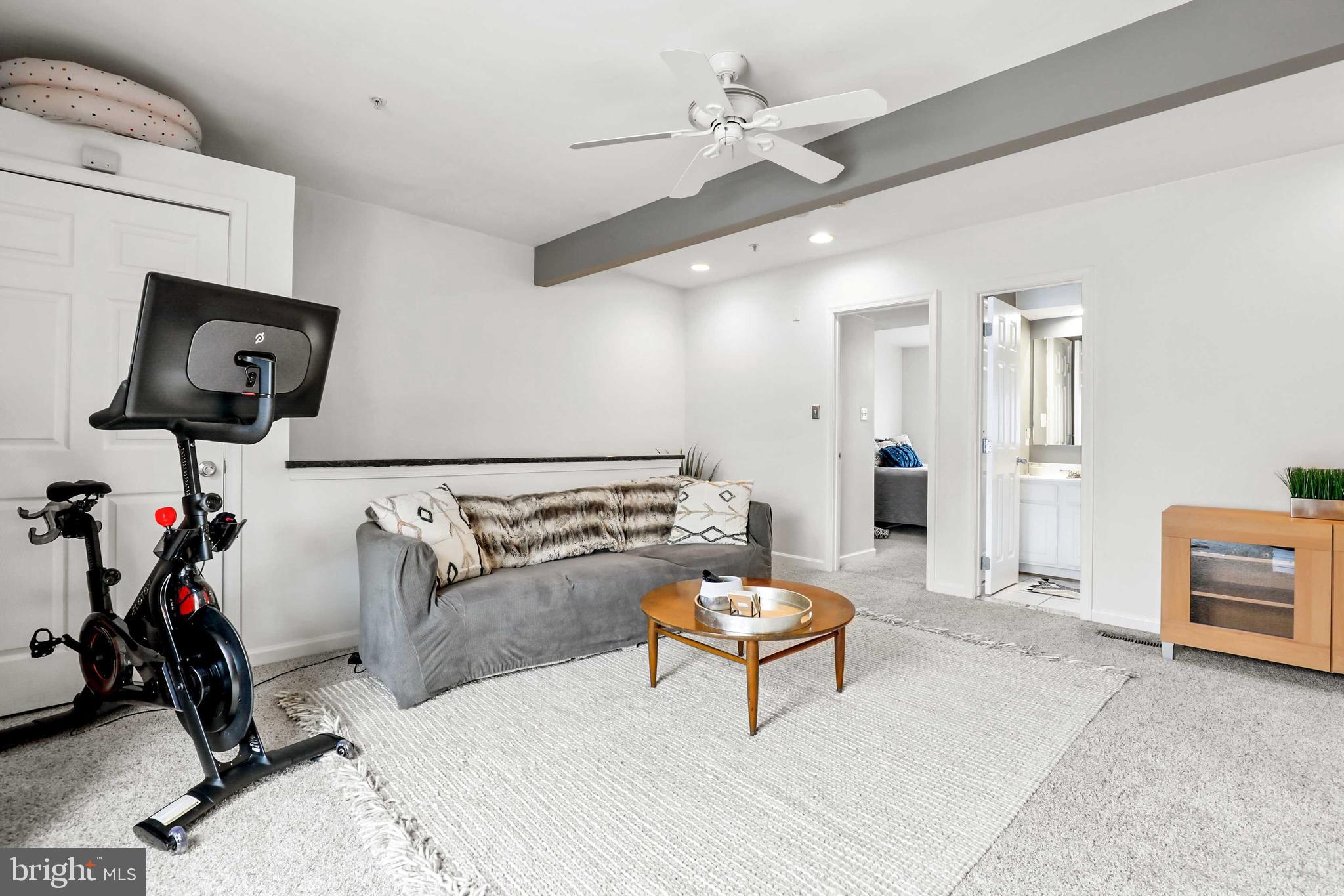 LOCUST POINT - Residential