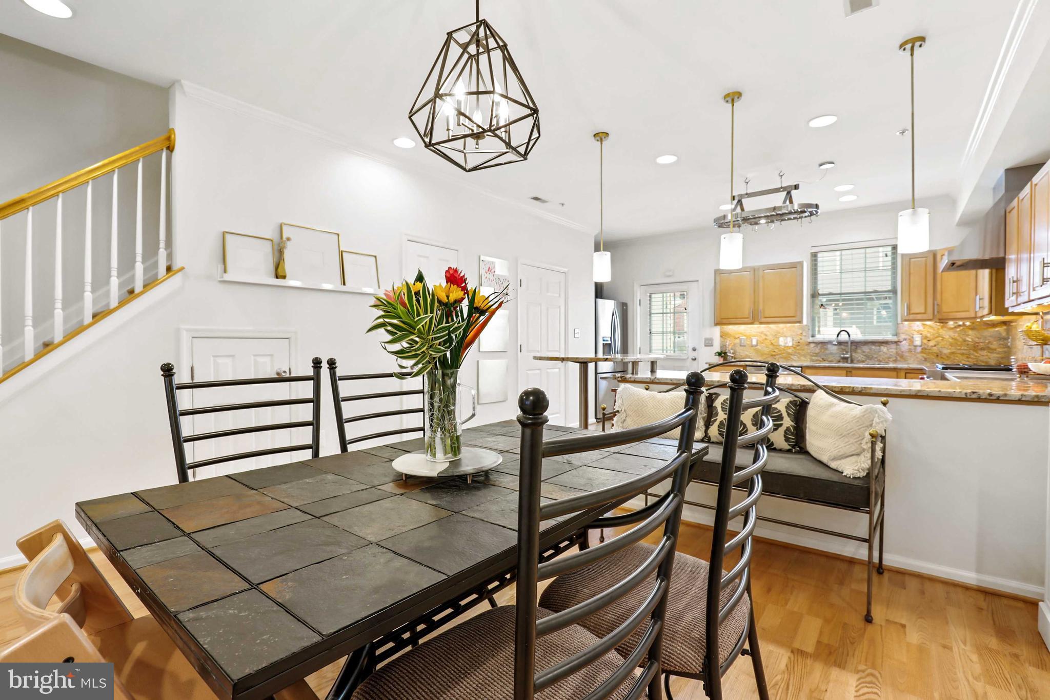 LOCUST POINT - Residential