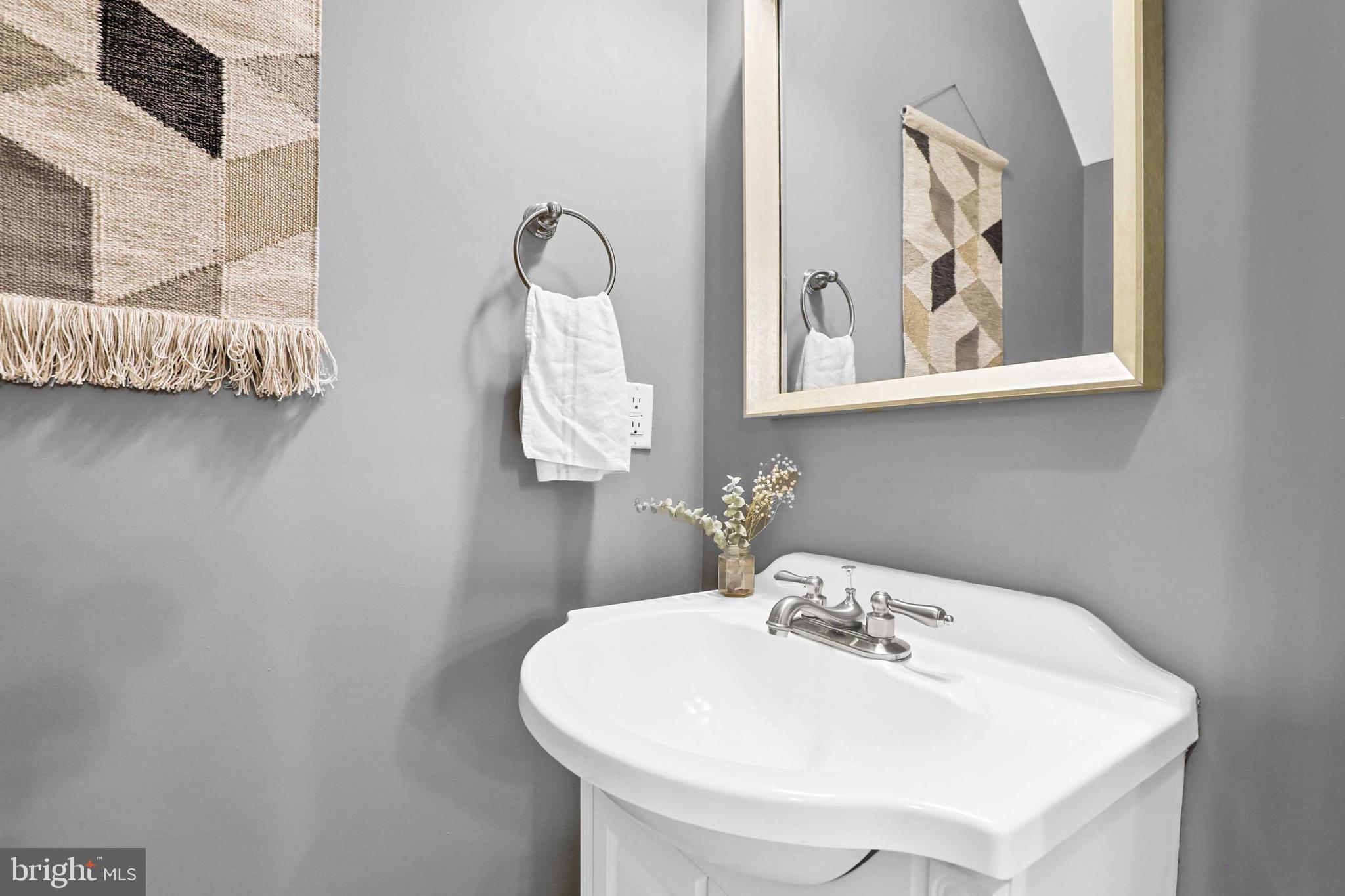 LOCUST POINT - Residential