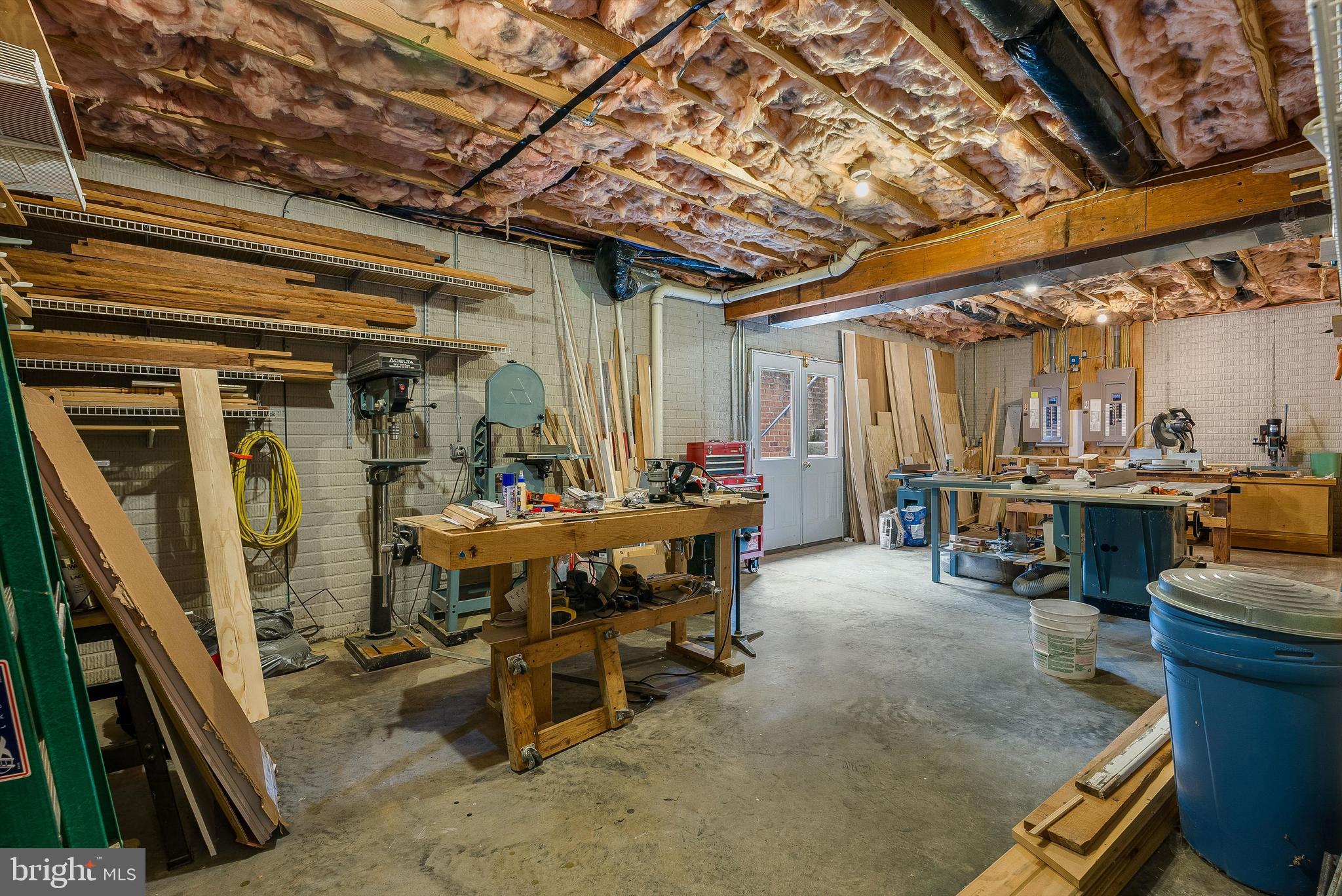 LAKE POINTE - Residential