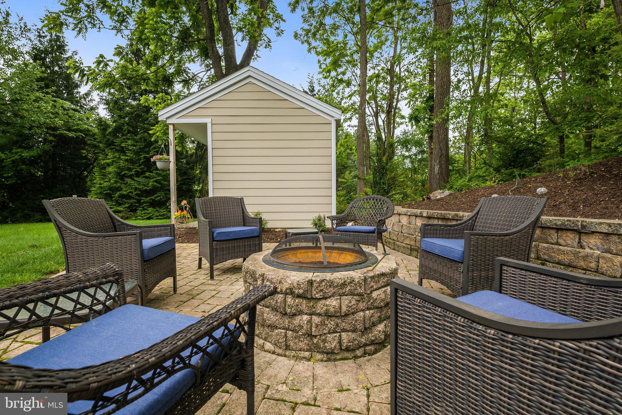 LAKE POINTE - Residential