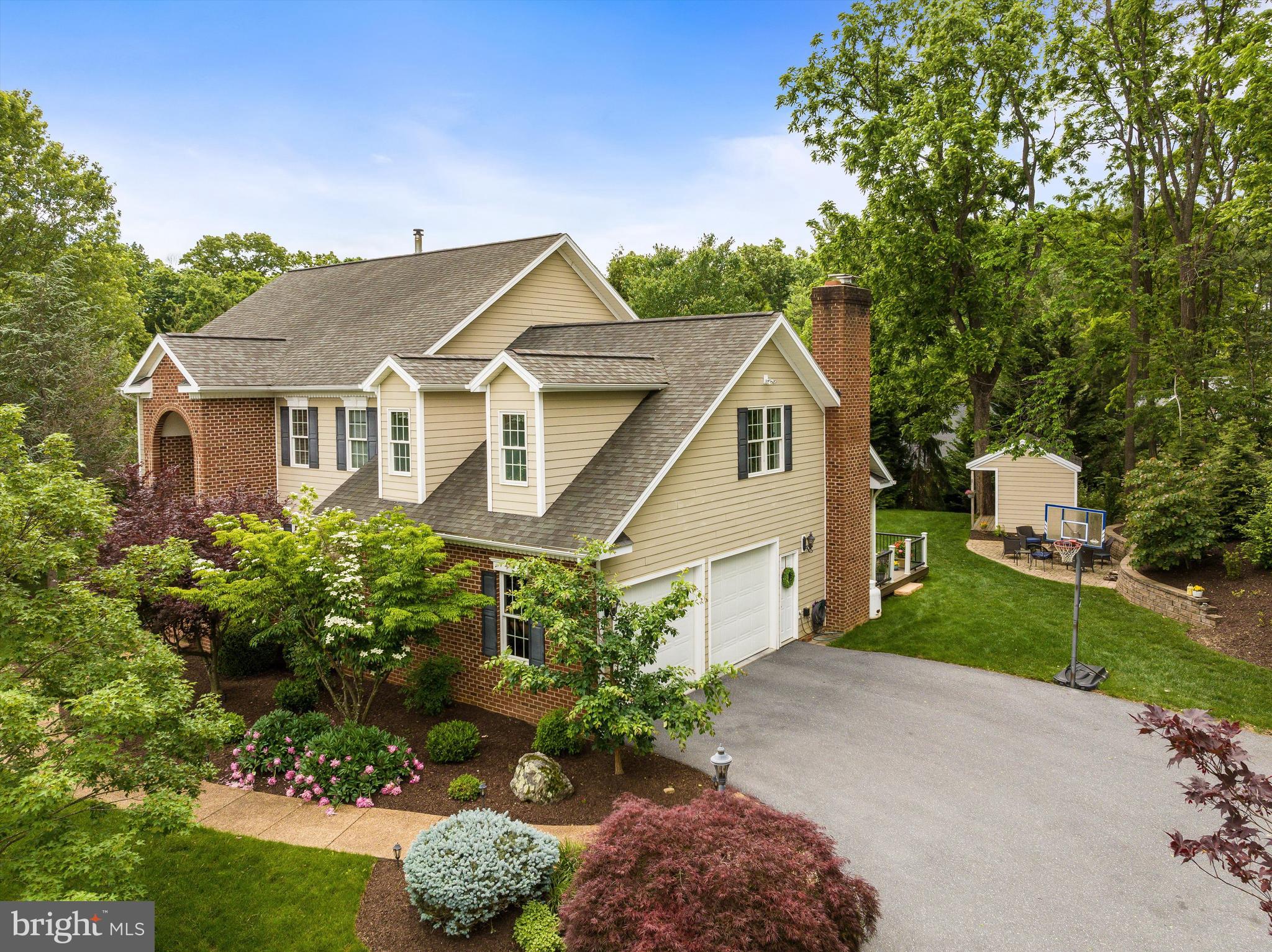 LAKE POINTE - Residential