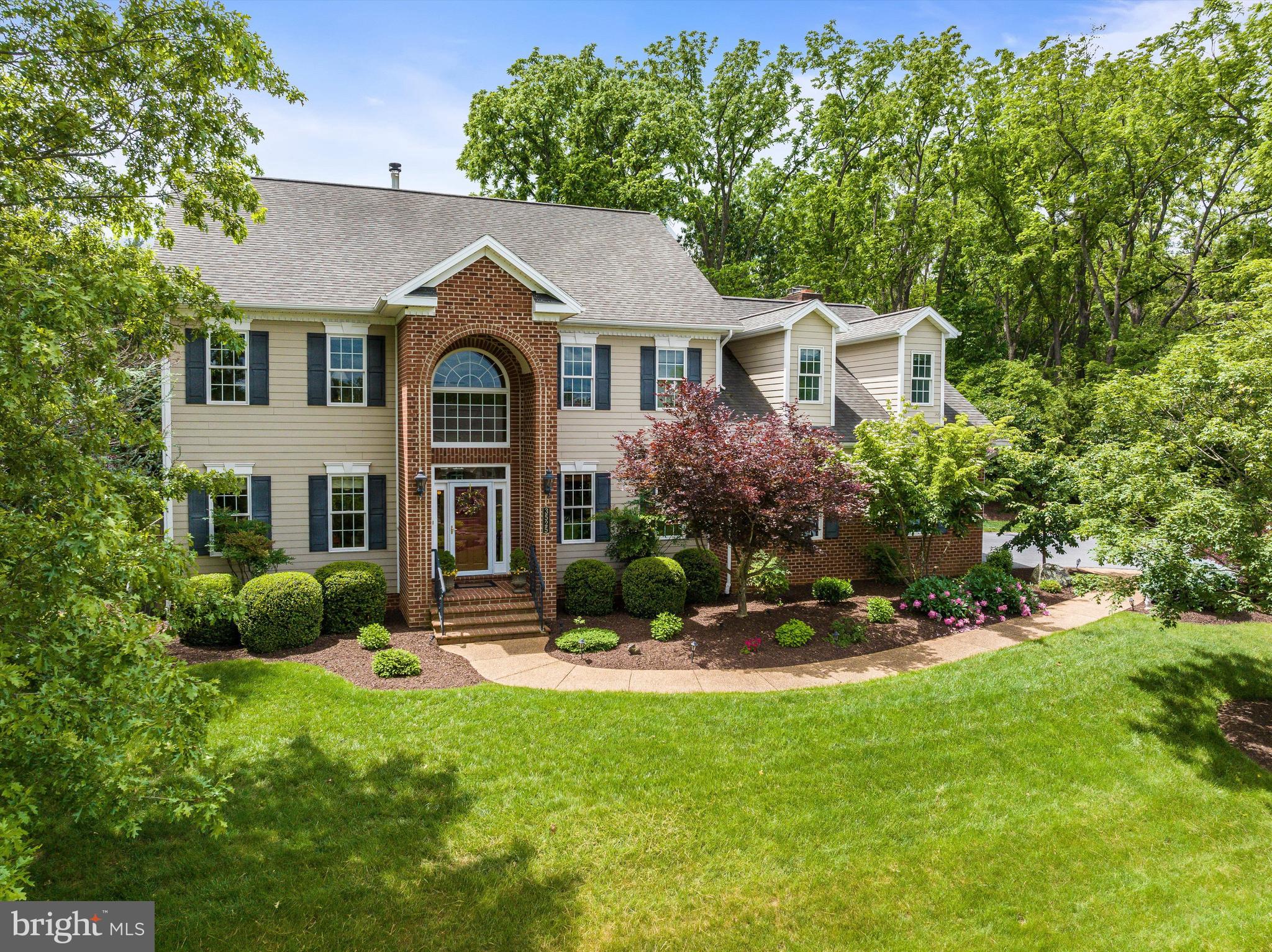 LAKE POINTE - Residential