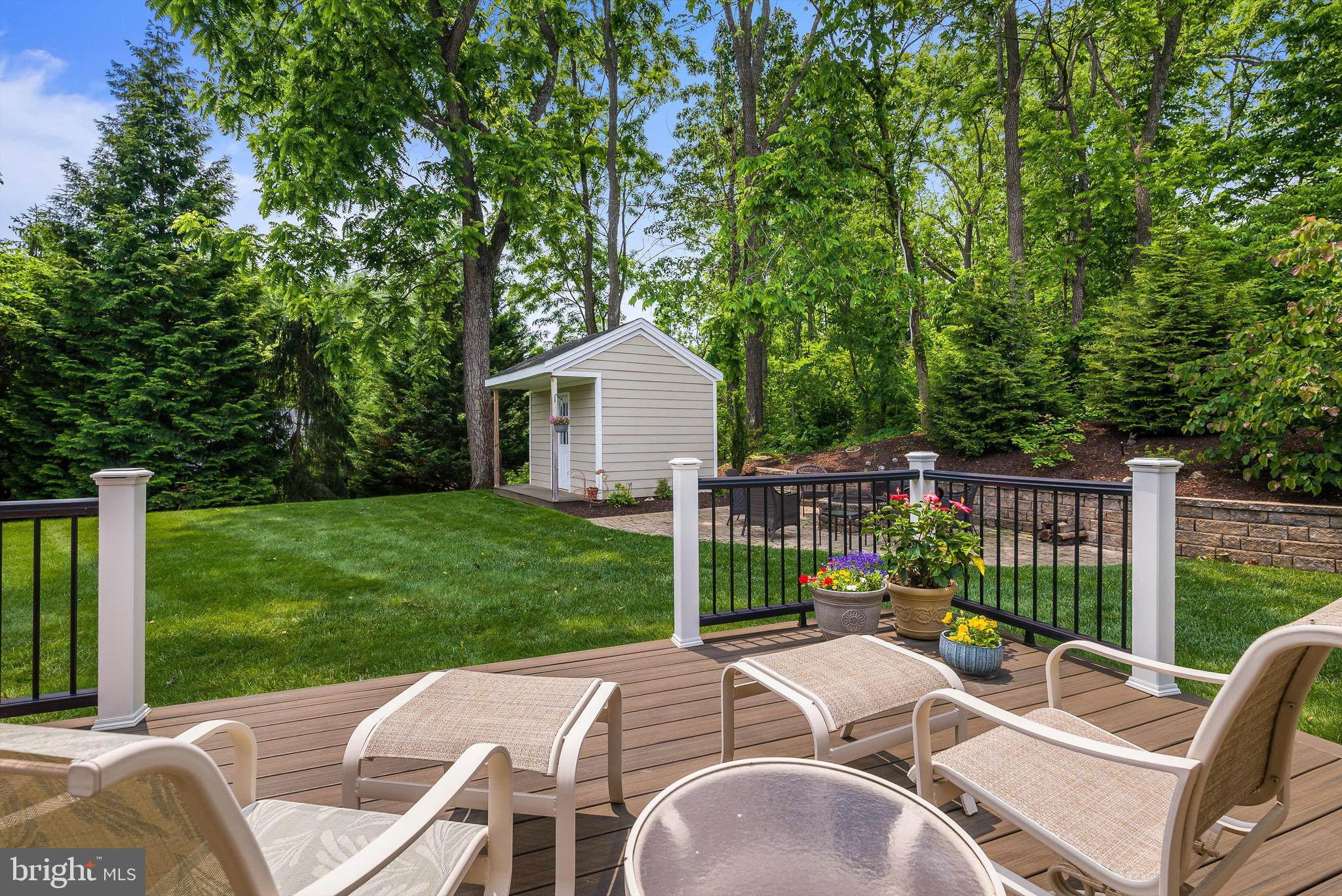 LAKE POINTE - Residential