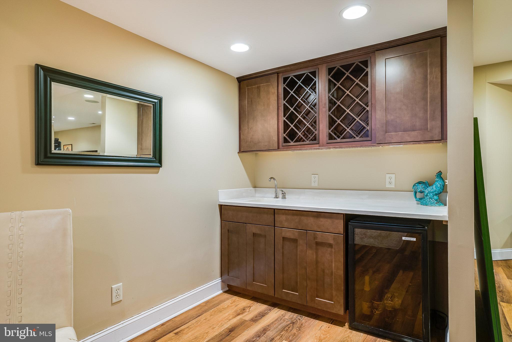 LAKE POINTE - Residential