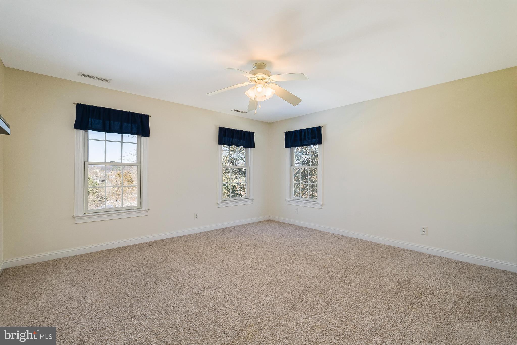 LAKE POINTE - Residential