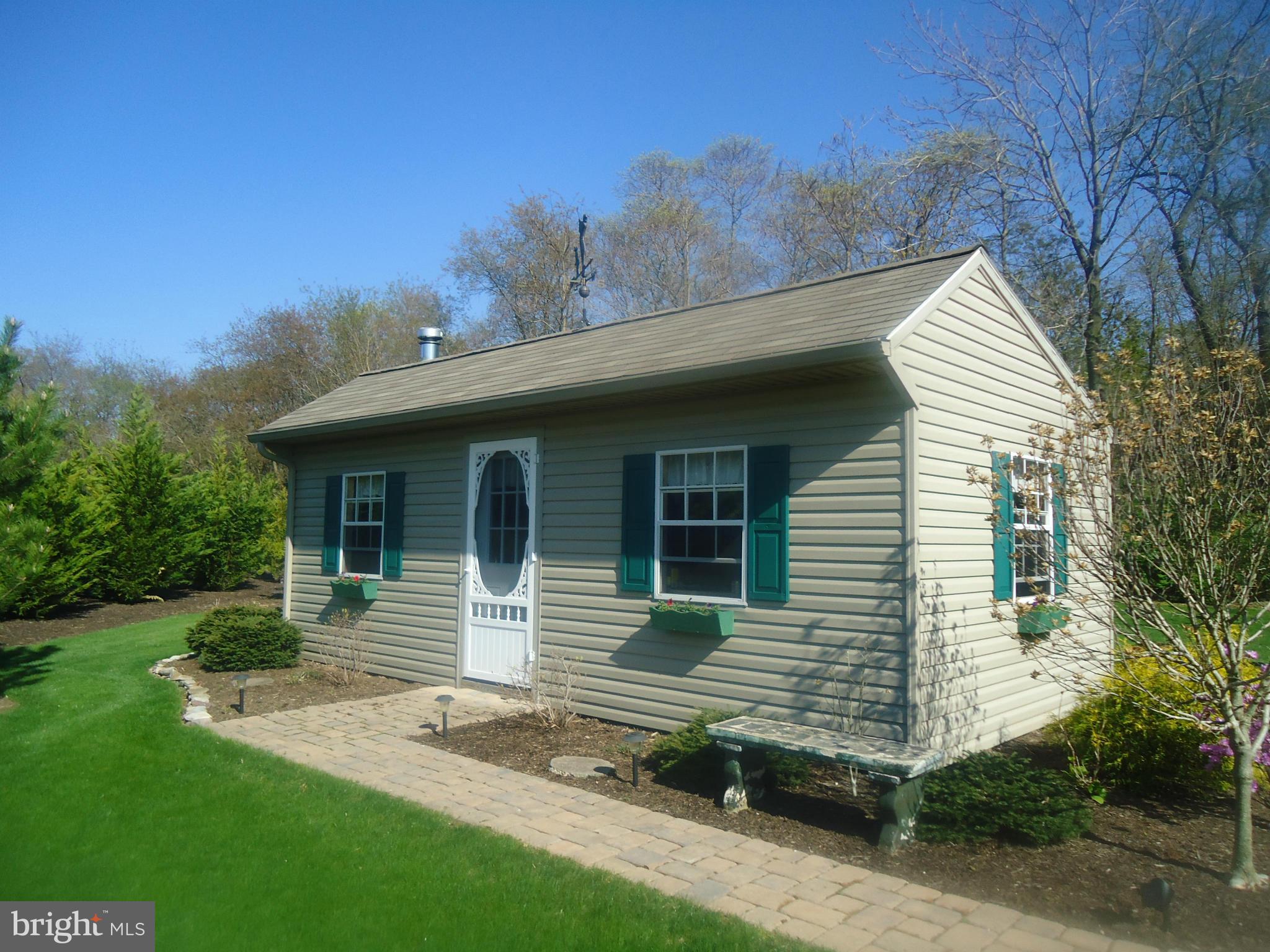 FRANKLIN SQUARE - Residential