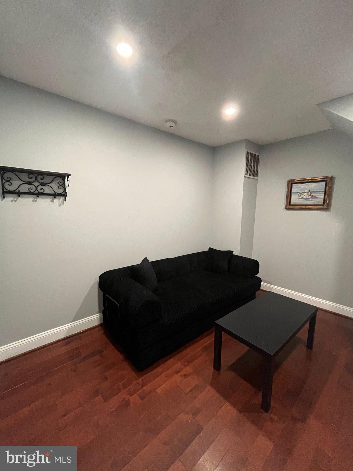 1442 INDEPENDENCE AVENUE SE 1