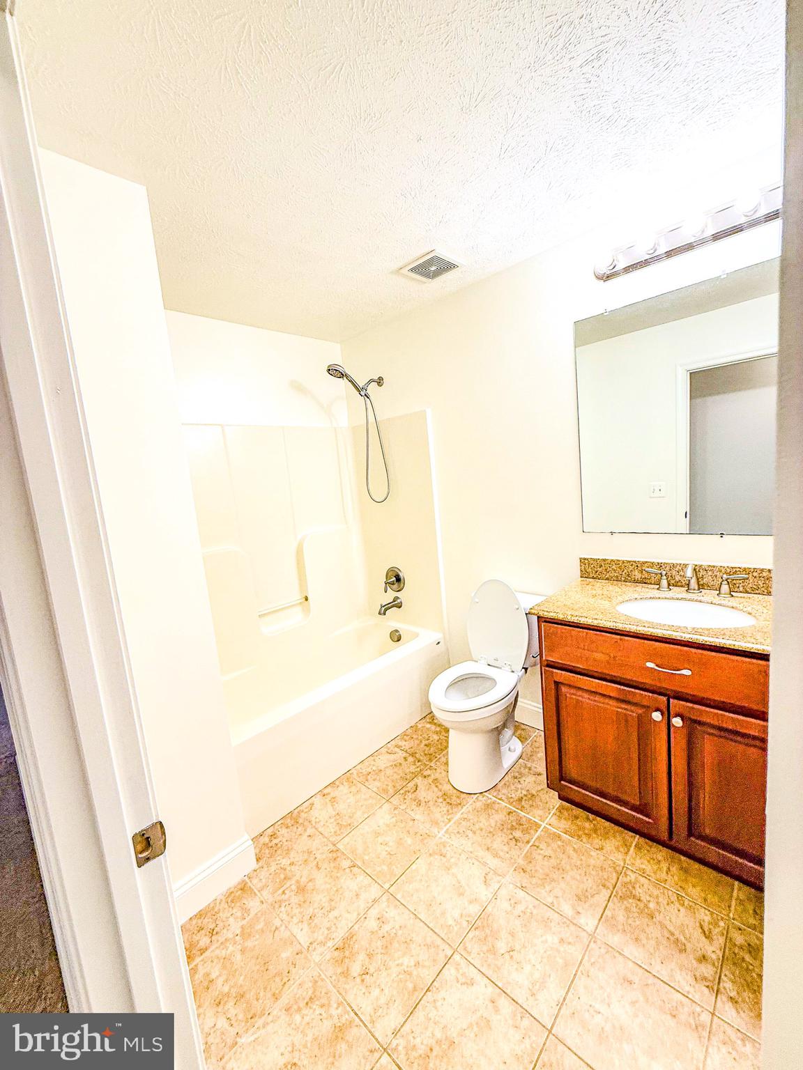 TOWN CREEK - Residential Lease