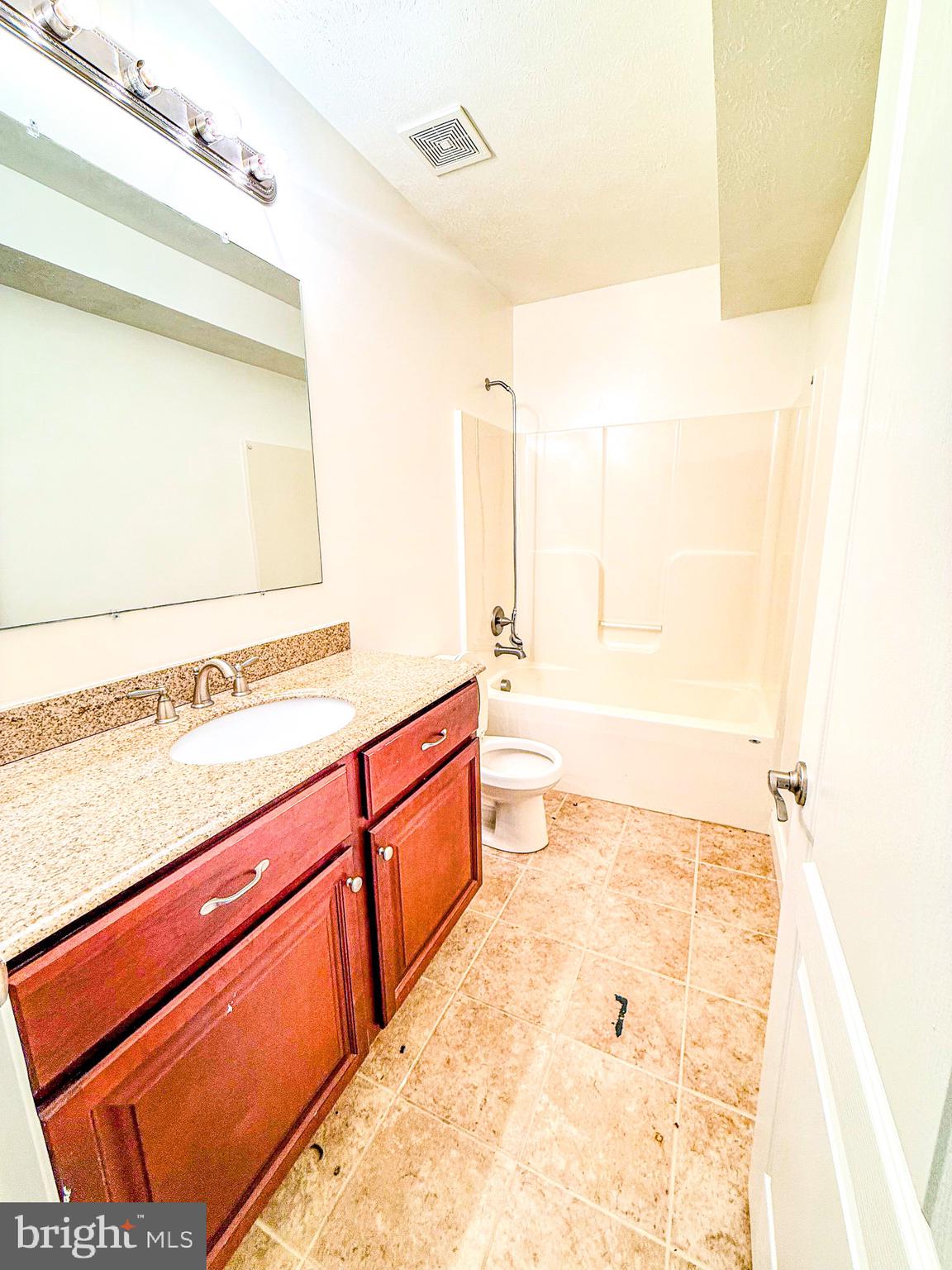 TOWN CREEK - Residential Lease