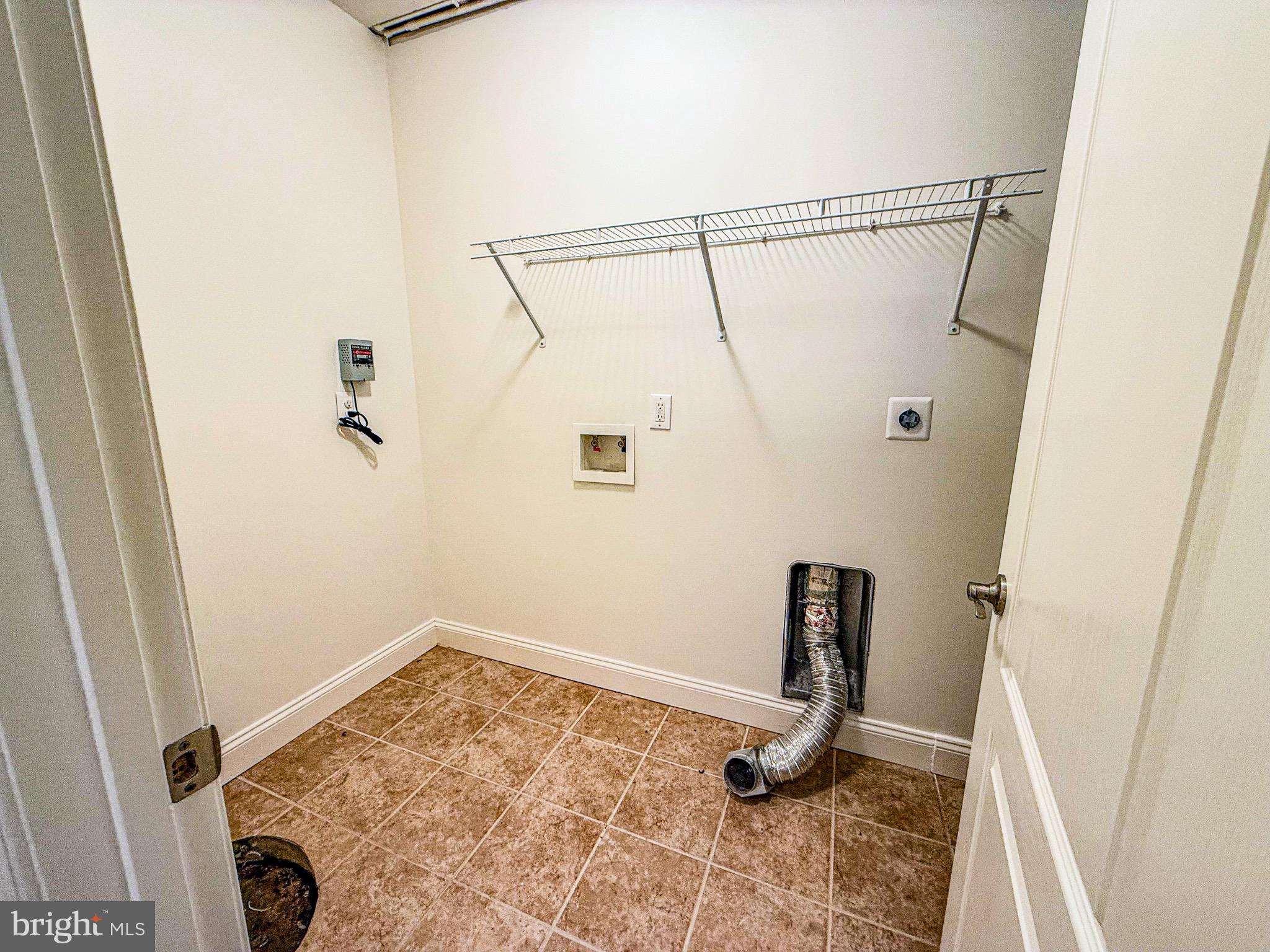 TOWN CREEK - Residential Lease