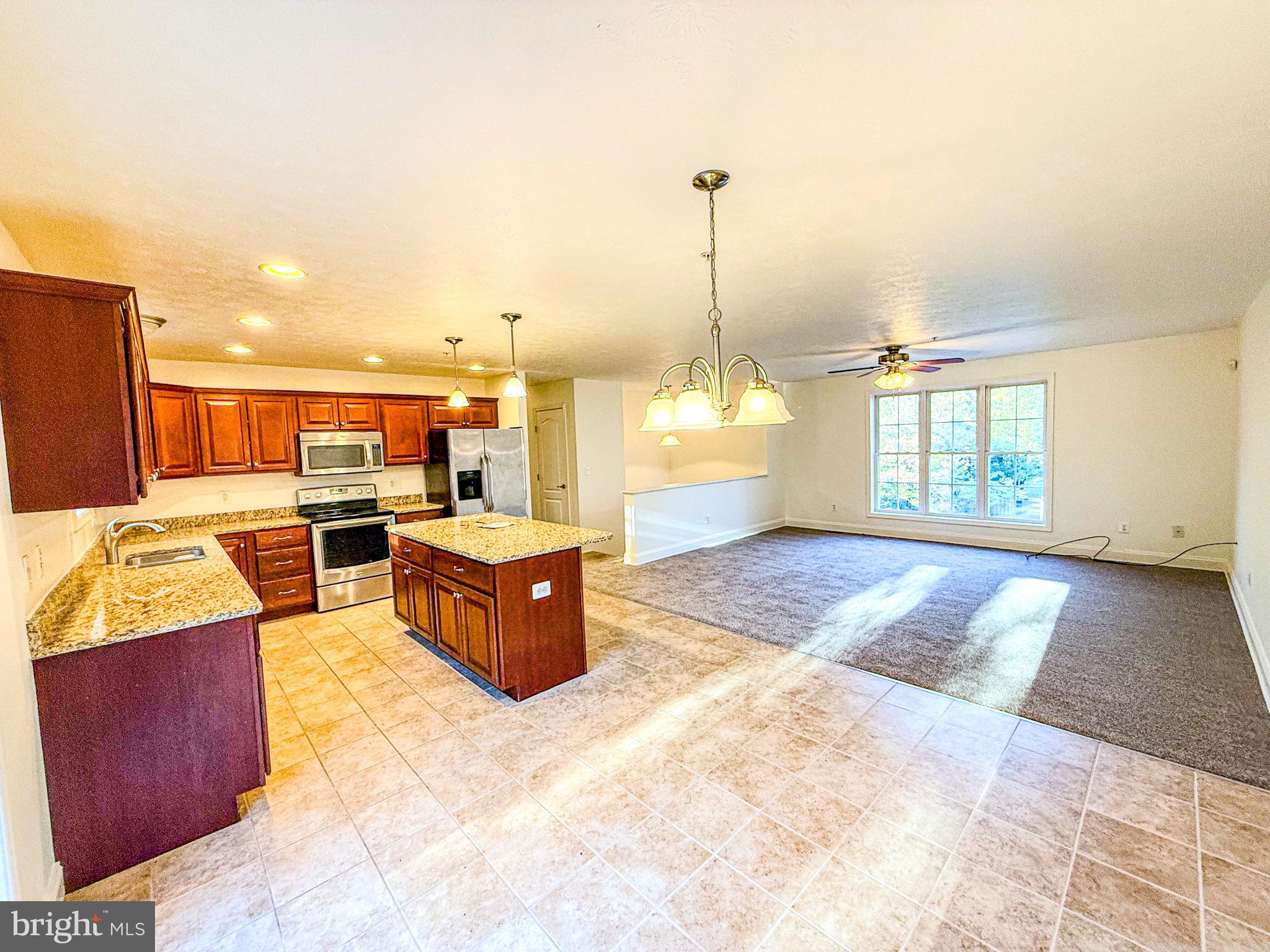 TOWN CREEK - Residential Lease