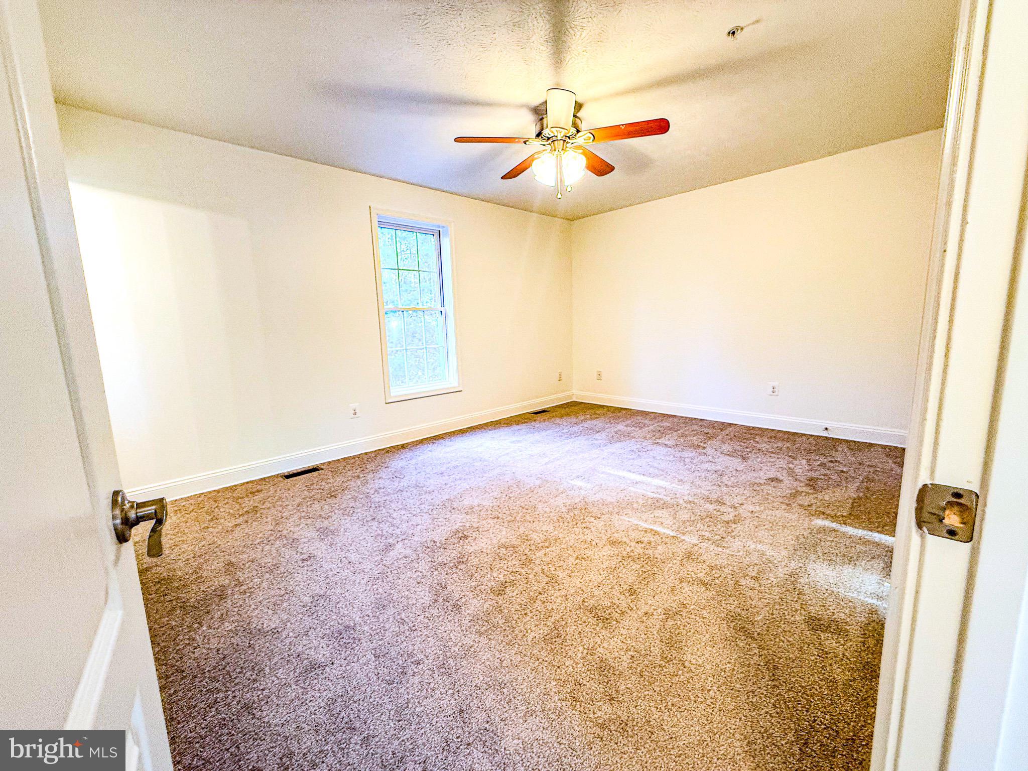 TOWN CREEK - Residential Lease