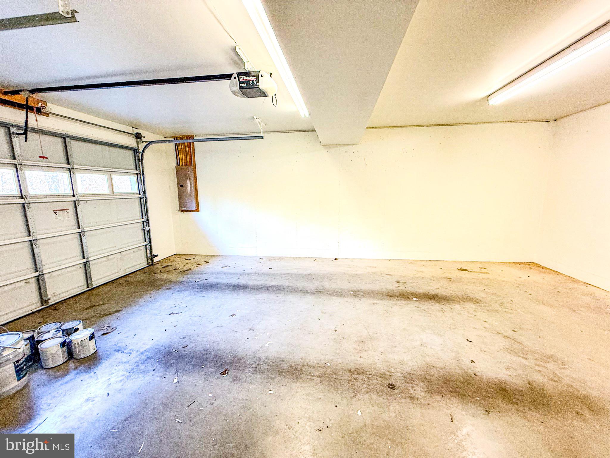 TOWN CREEK - Residential Lease