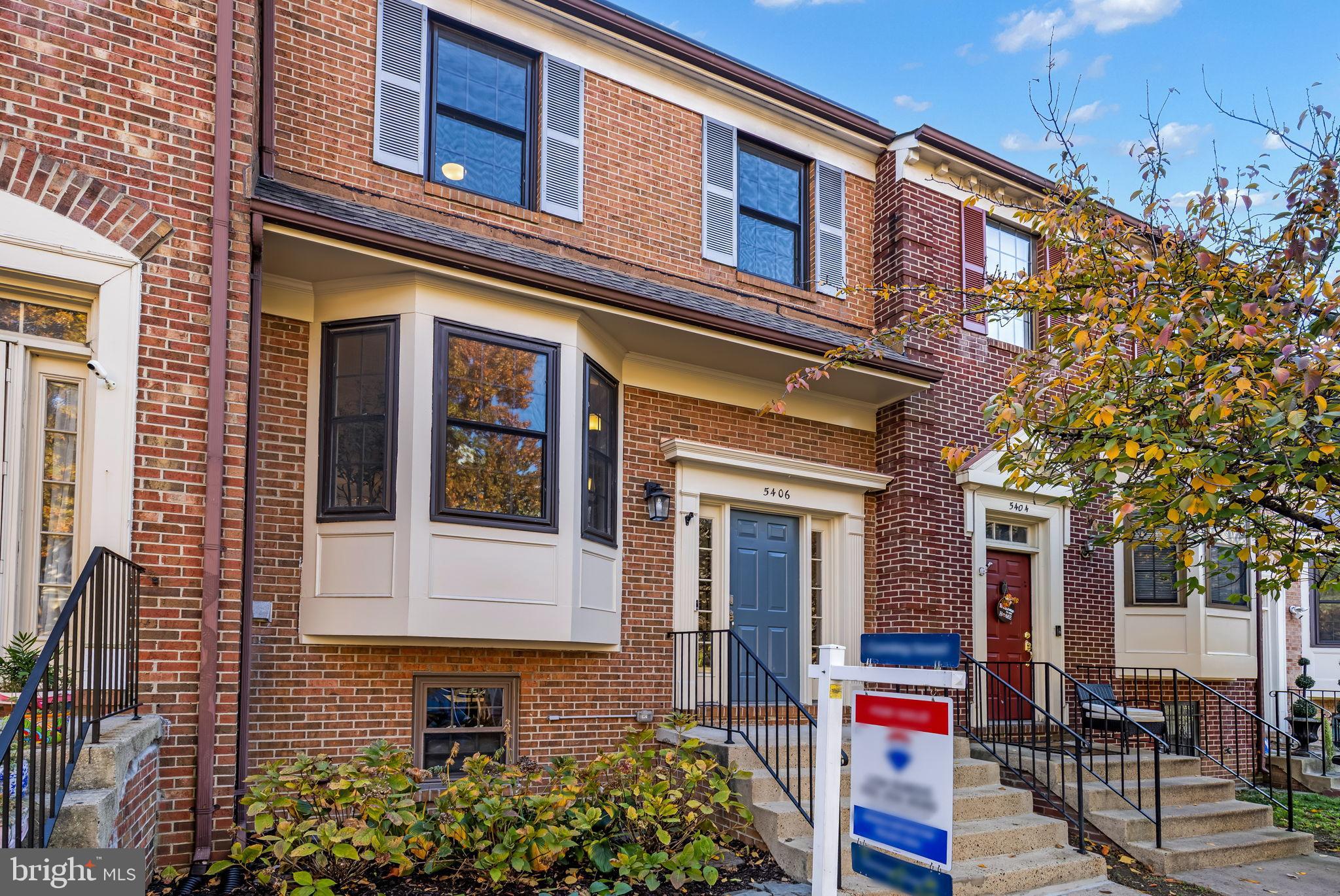 HOLLAND TOWNE - Residential