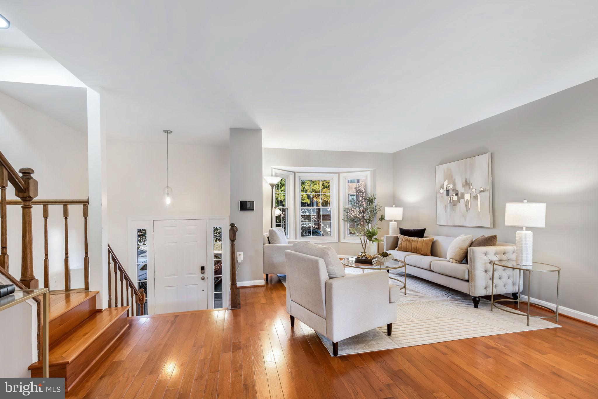 HOLLAND TOWNE - Residential