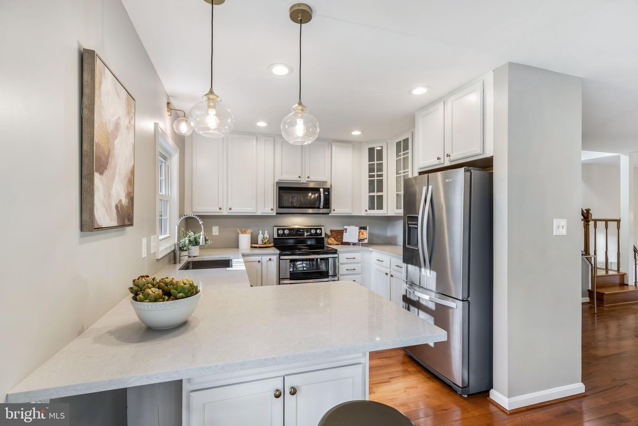 HOLLAND TOWNE - Residential