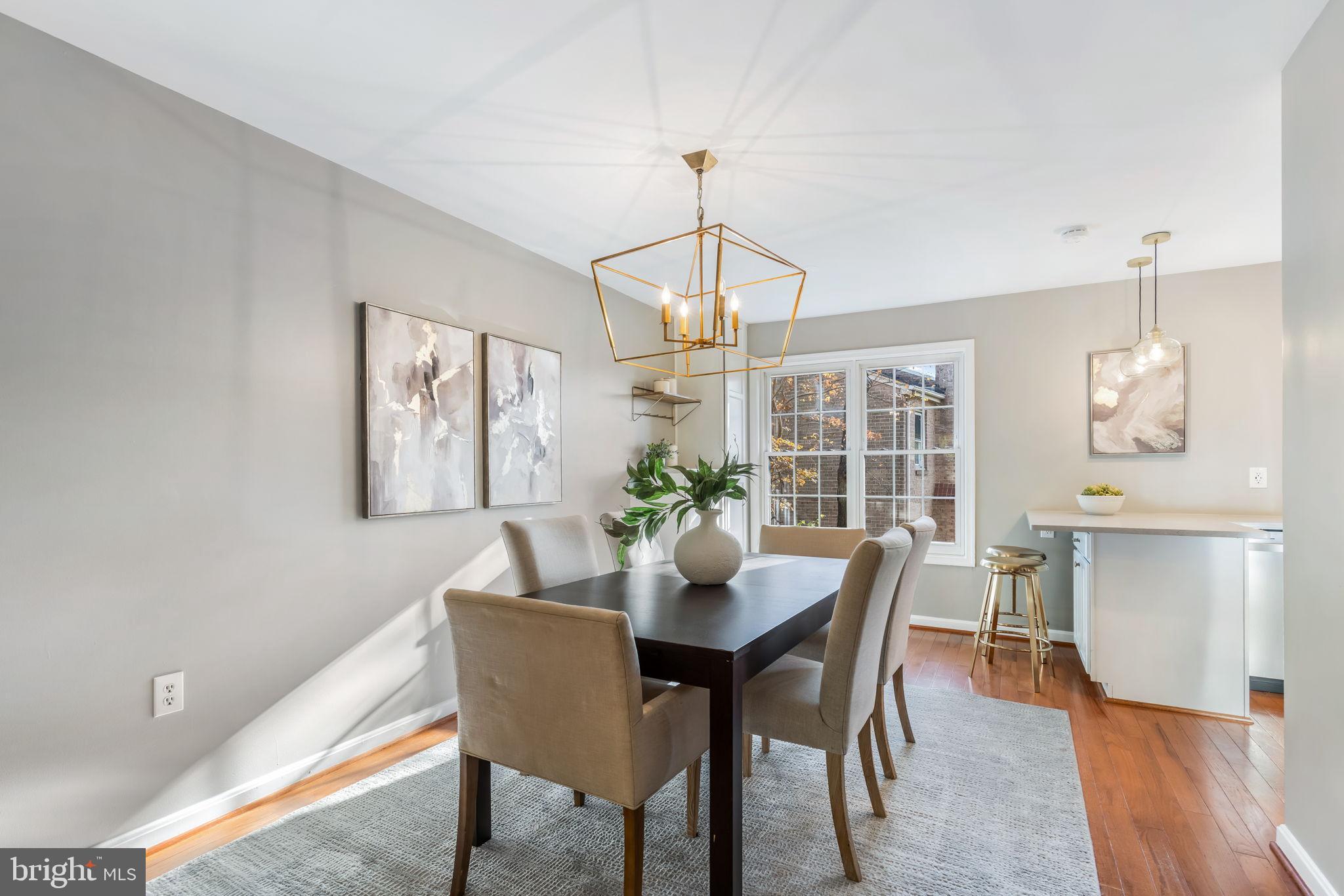 HOLLAND TOWNE - Residential