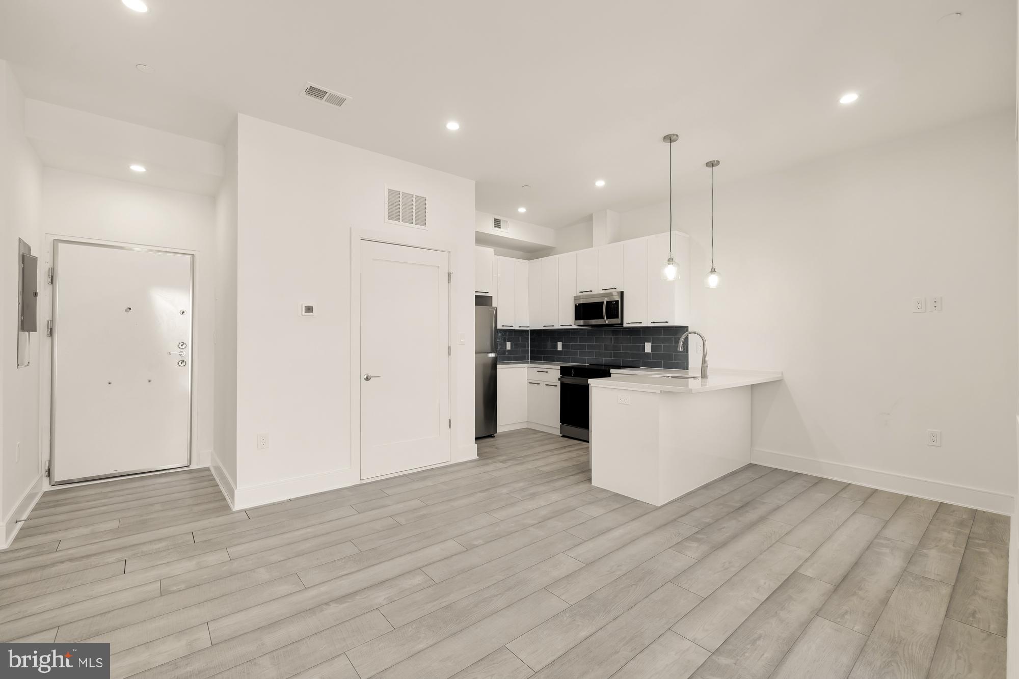 1001 RHODE ISLAND AVENUE NE 202