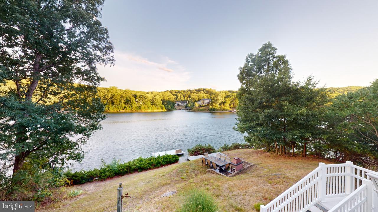 LAKEWOOD - Residential Lease