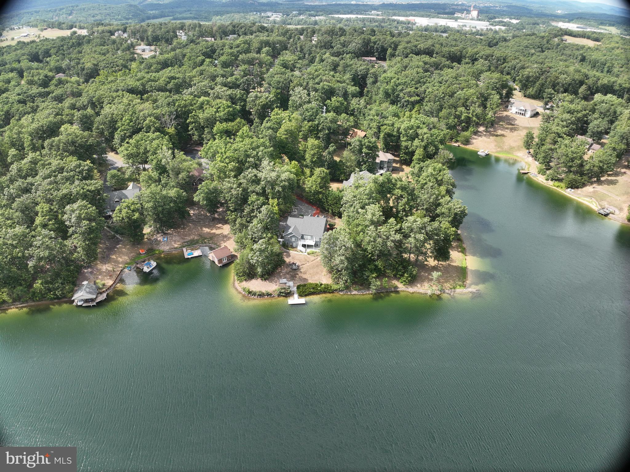 LAKEWOOD - Residential Lease