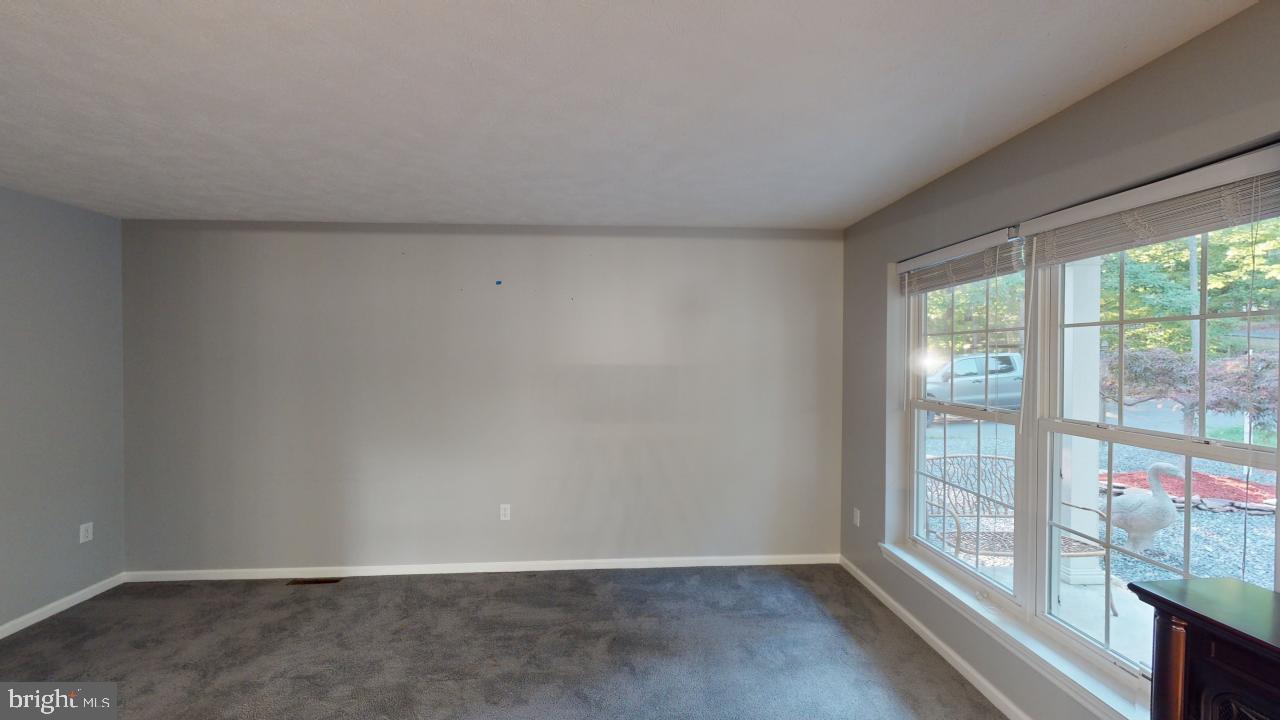 LAKEWOOD - Residential Lease