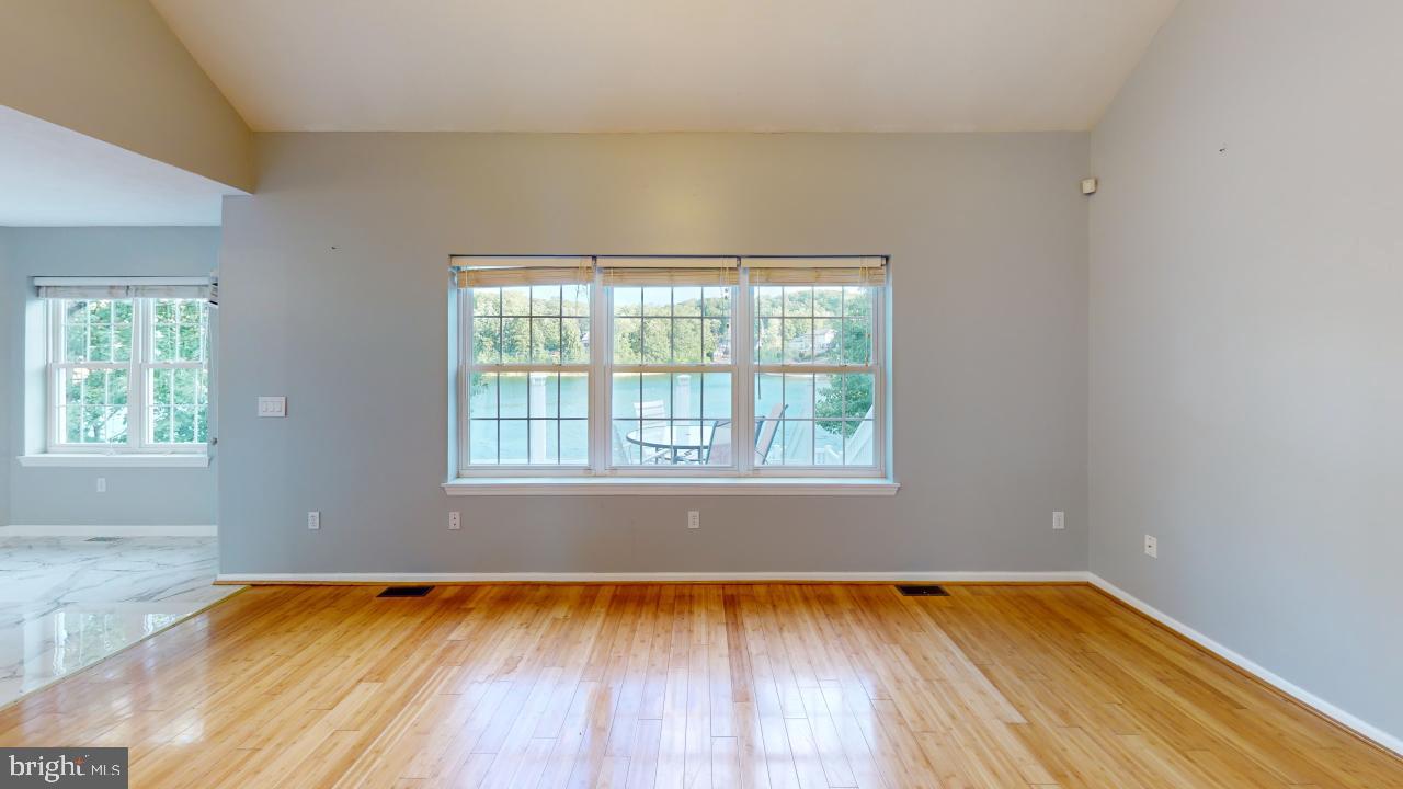 LAKEWOOD - Residential Lease