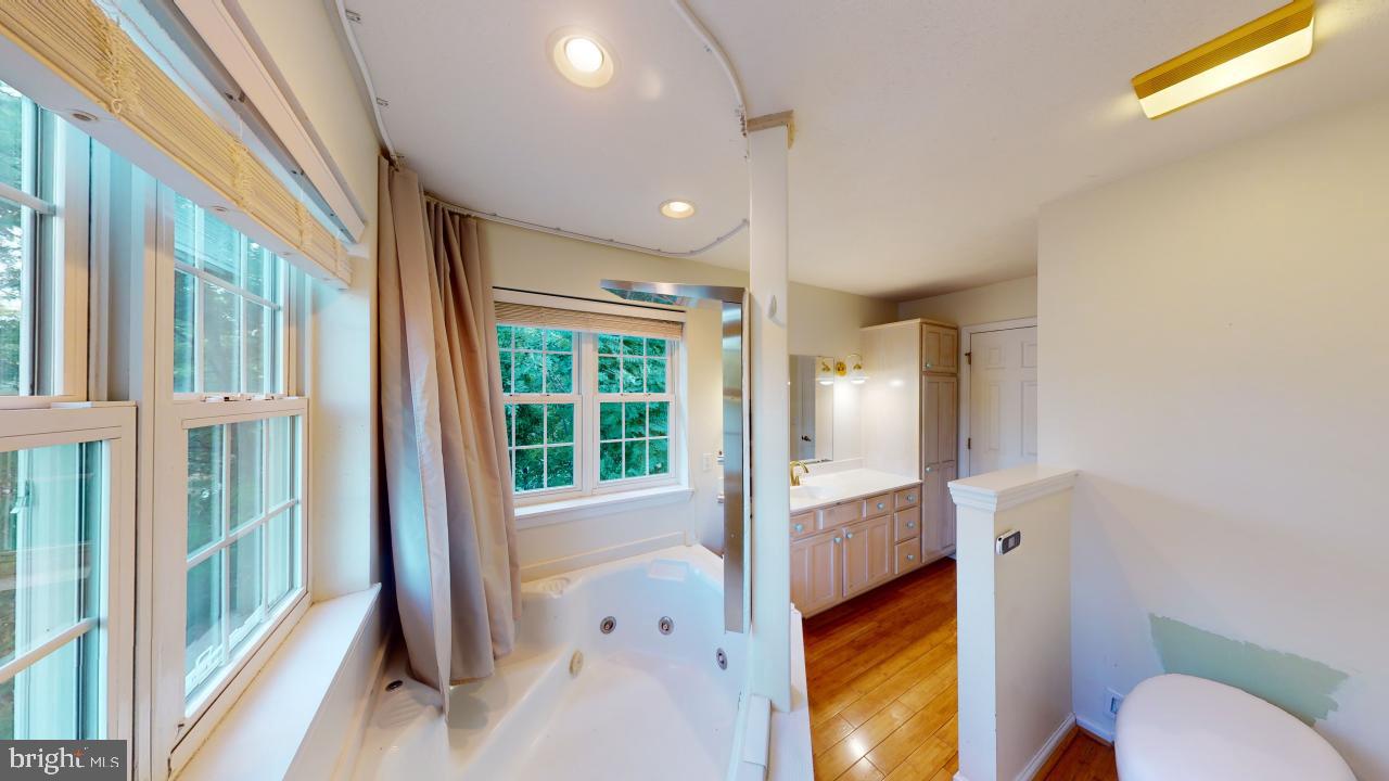 LAKEWOOD - Residential Lease