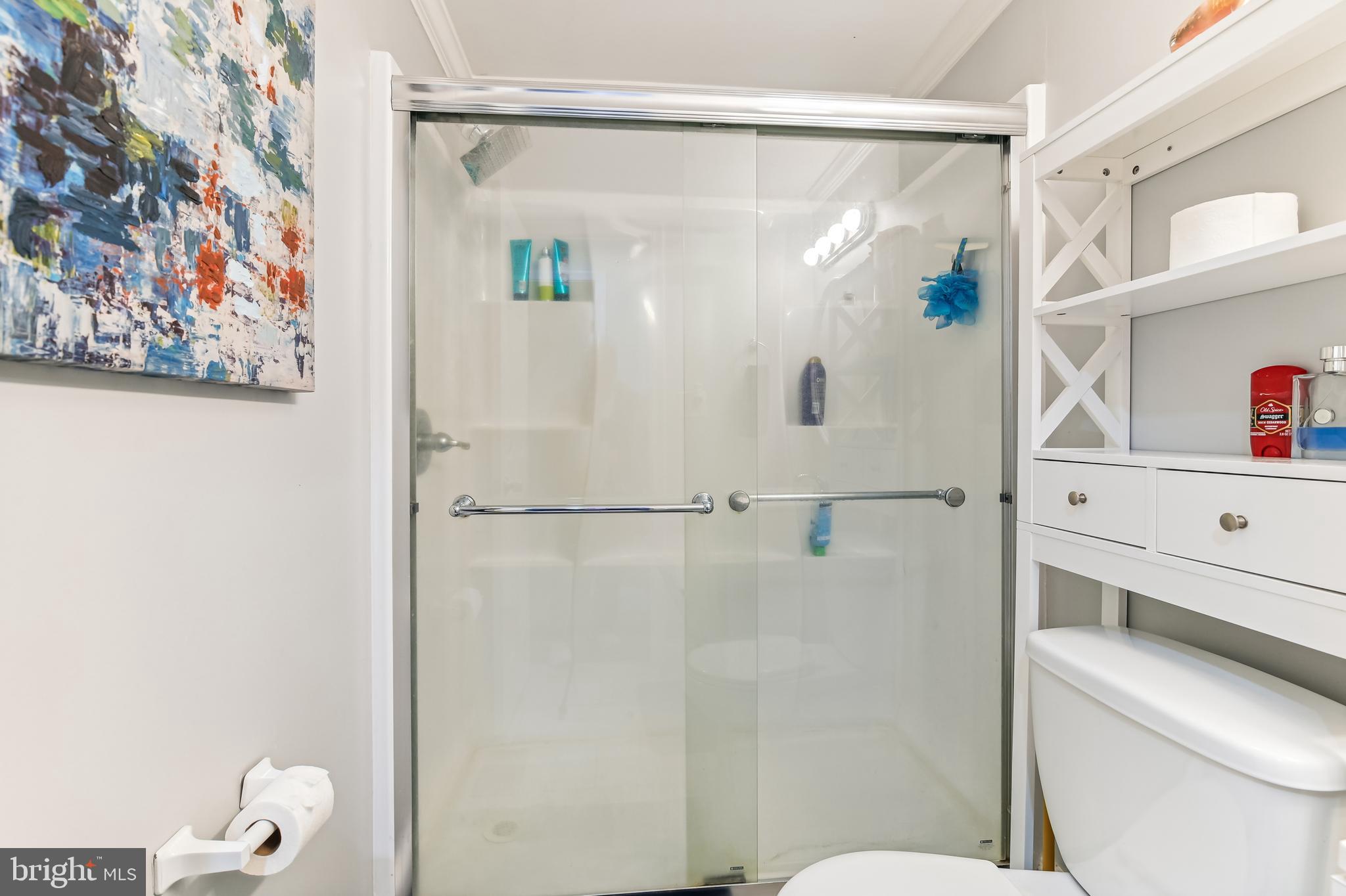 WOODLAND BEACH - Residential