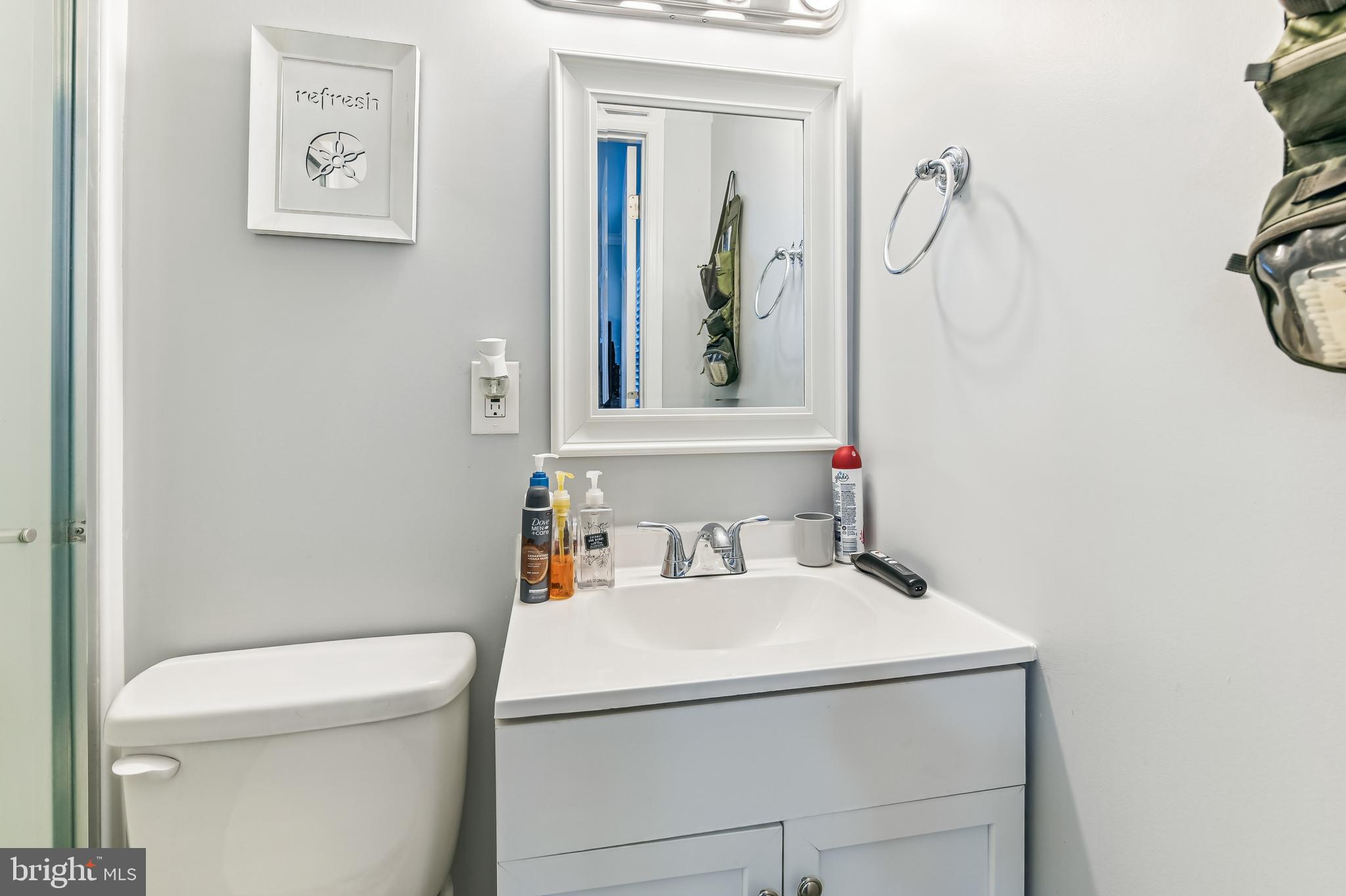 WOODLAND BEACH - Residential