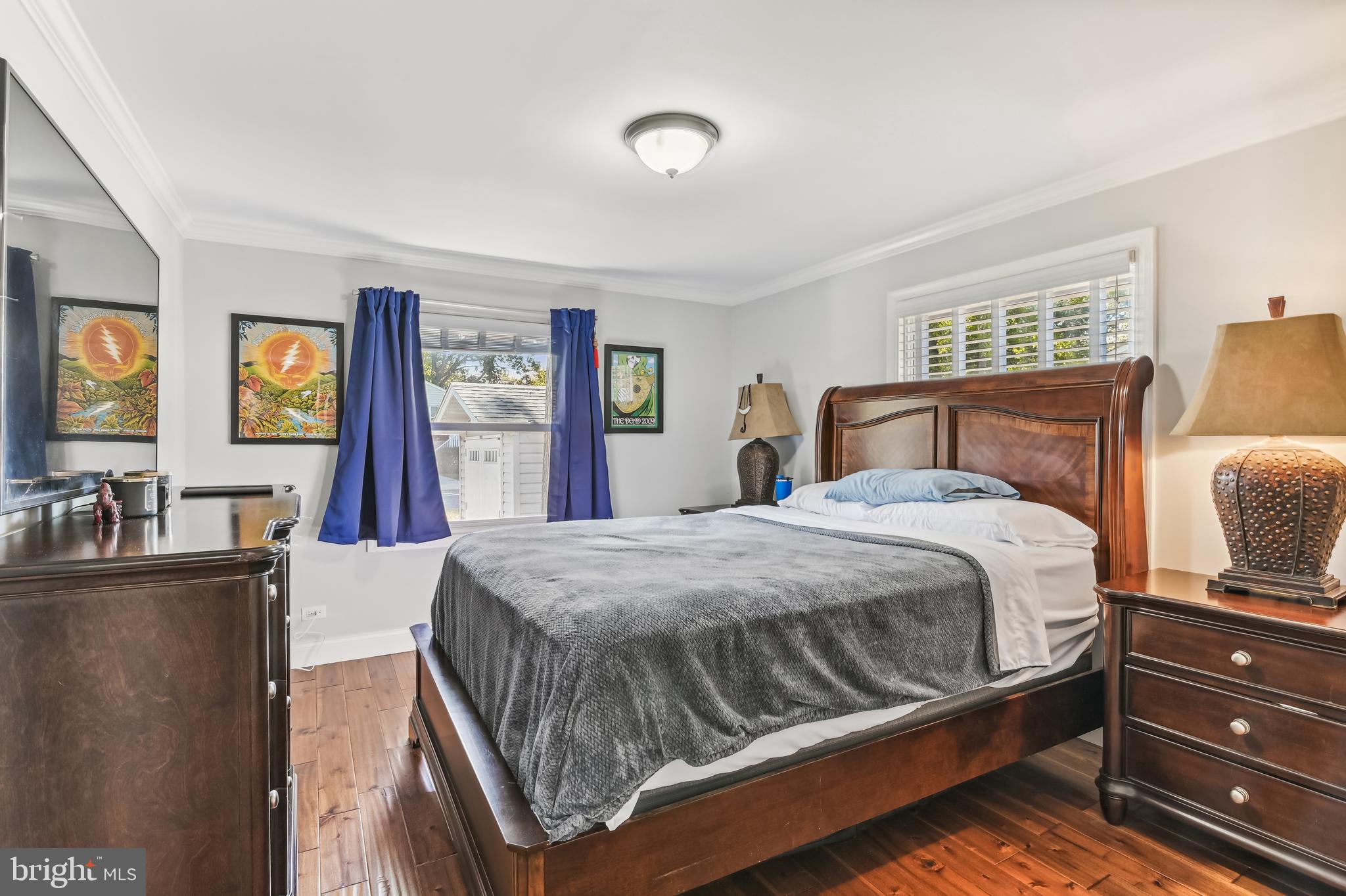 WOODLAND BEACH - Residential