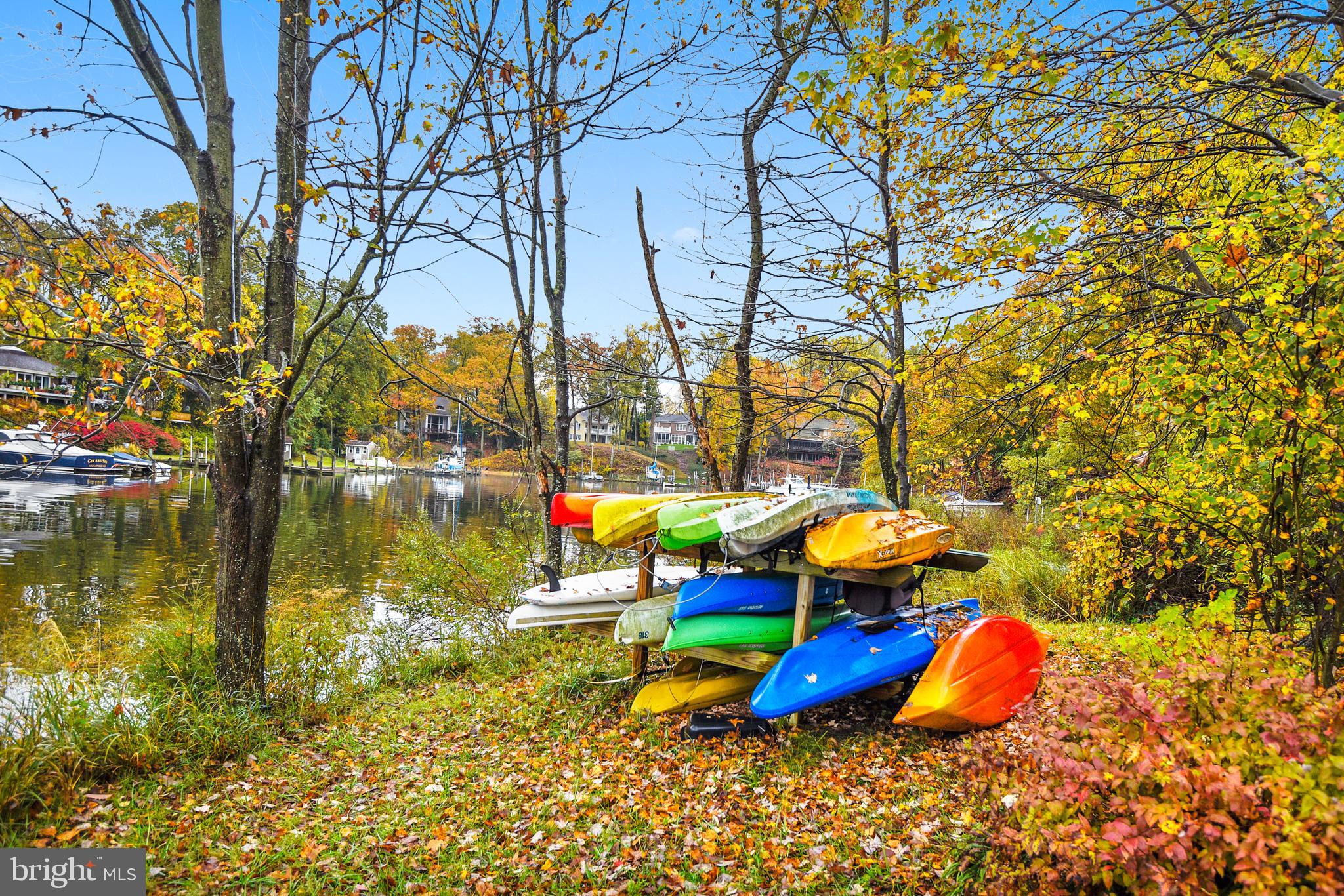 WOODLAND BEACH - Residential