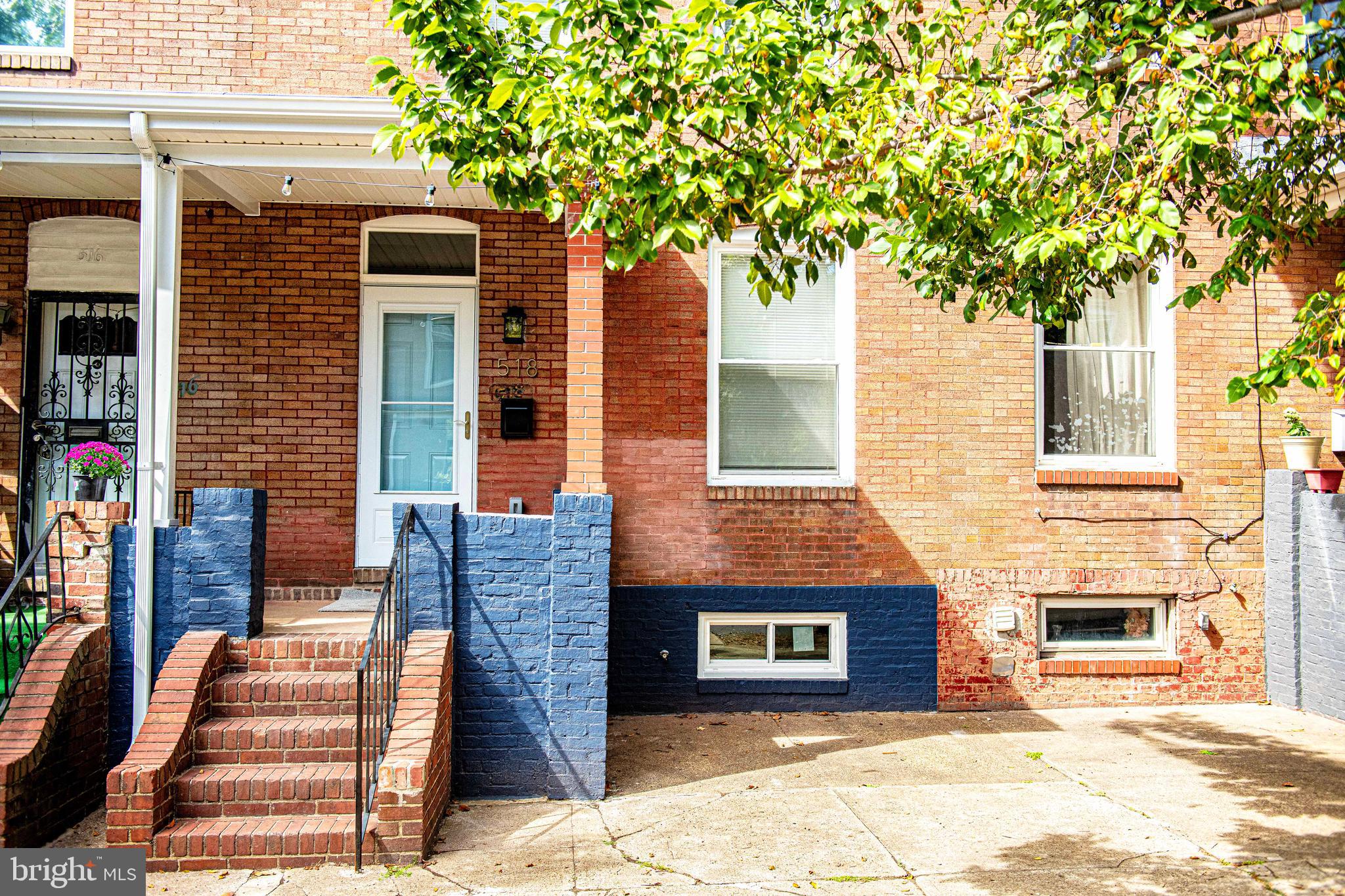 ELLWOOD PARK - Residential