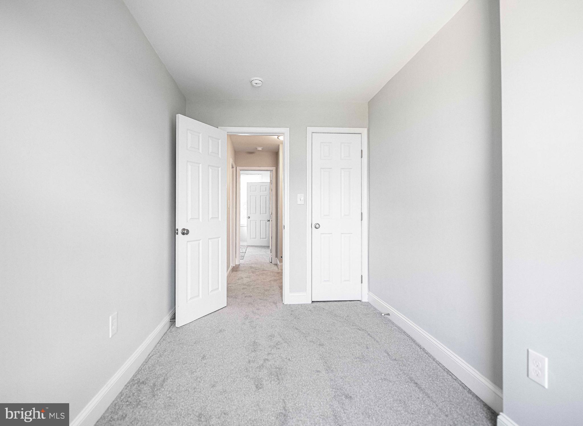 ELLWOOD PARK - Residential