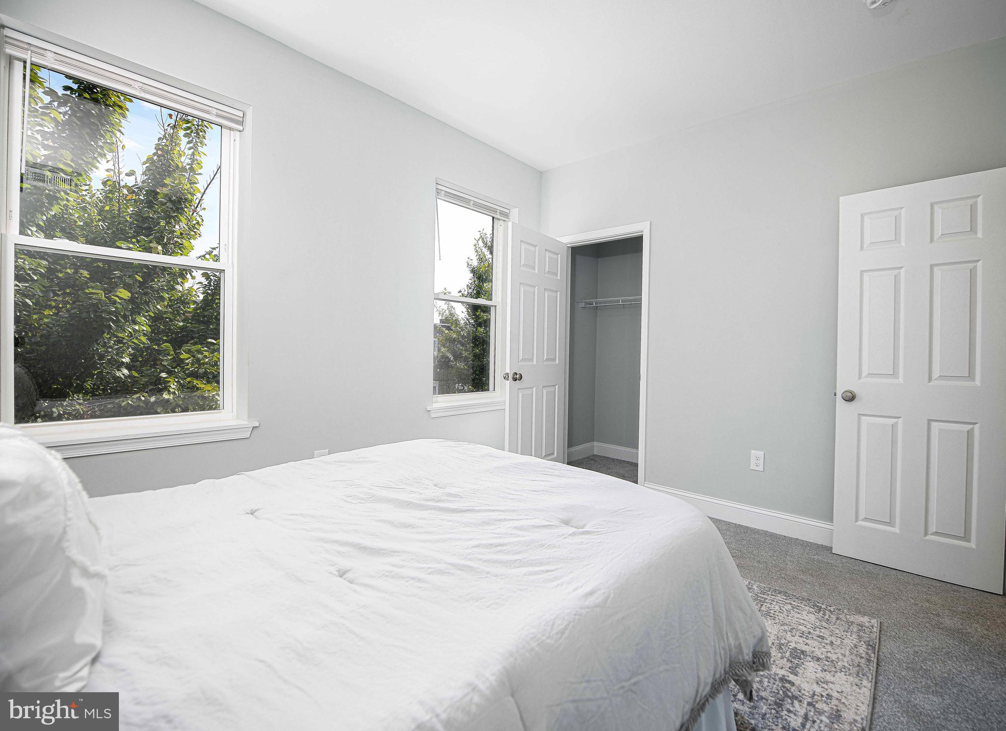 ELLWOOD PARK - Residential