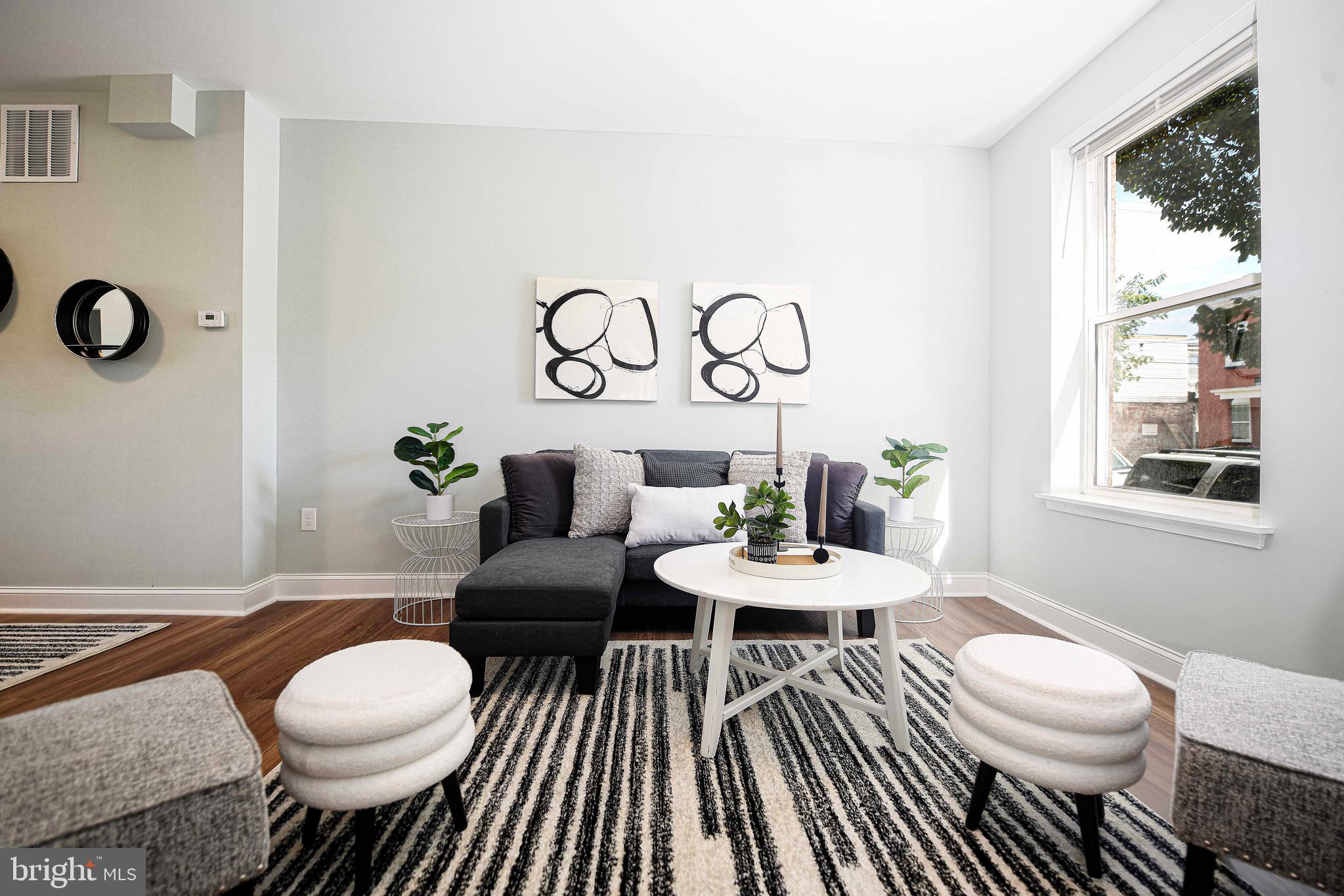 ELLWOOD PARK - Residential