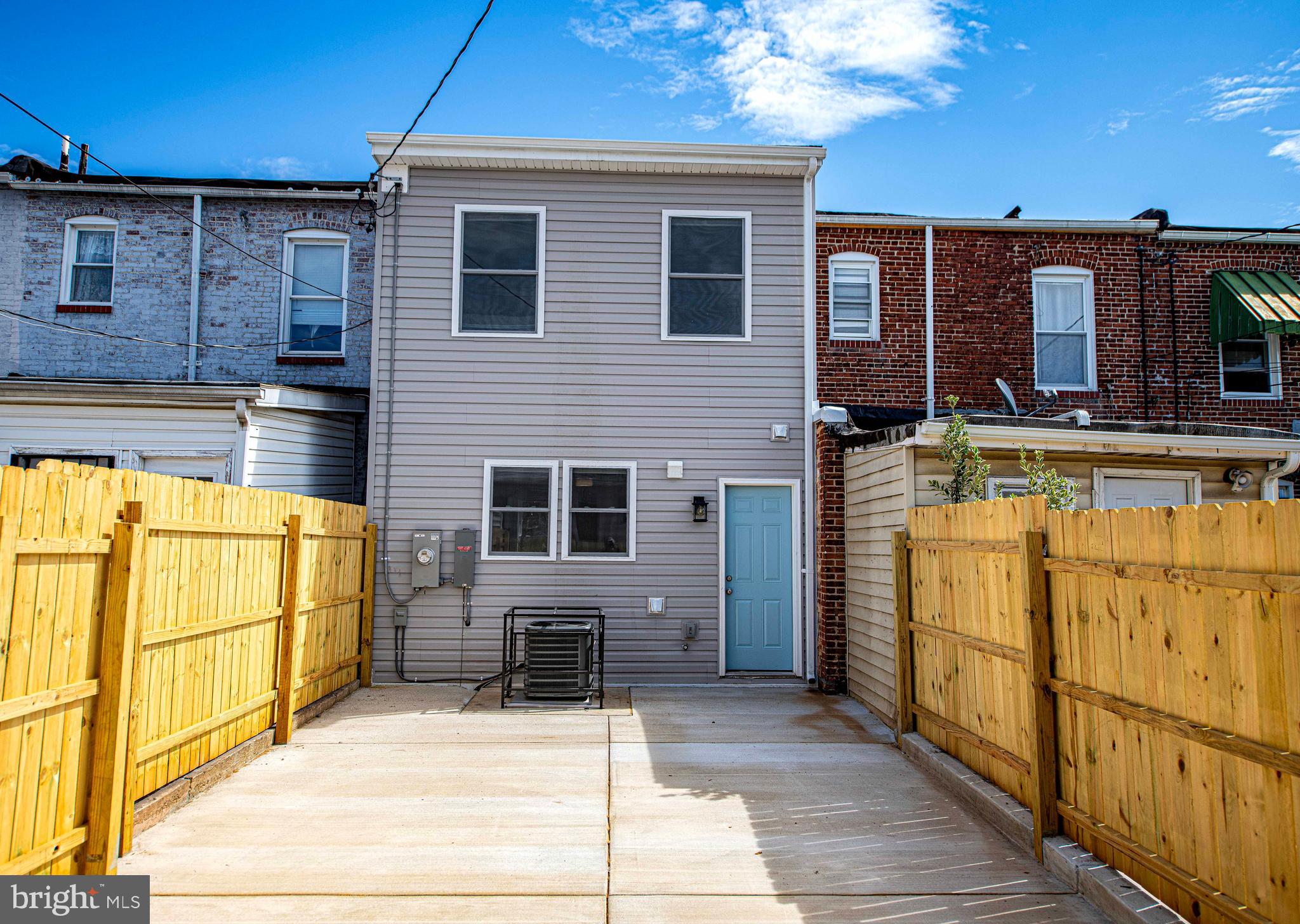 ELLWOOD PARK - Residential